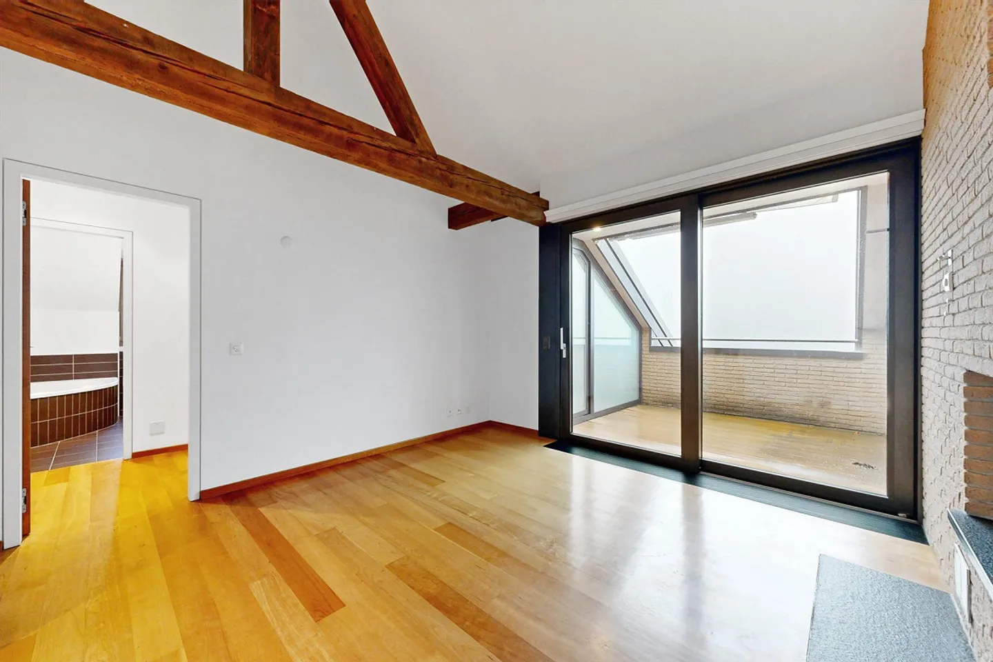 Appartement Charmant avec Vue sur le Lac - Photo 8 sur 13