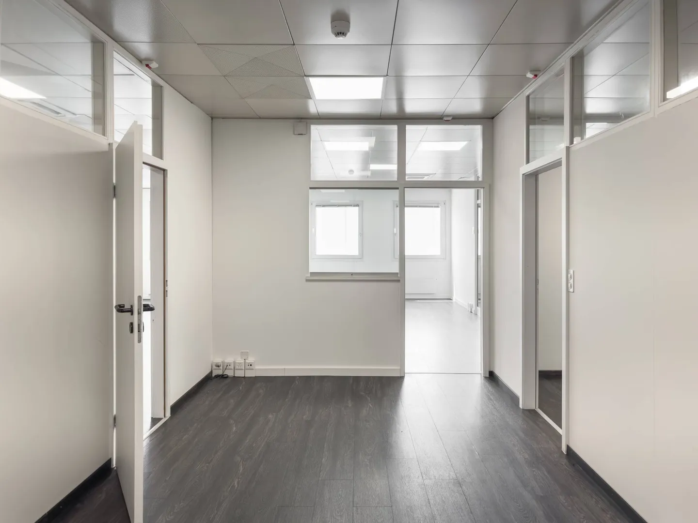 Spazio uffici/laboratori di 337m2 a Satigny - Foto 5 di 11