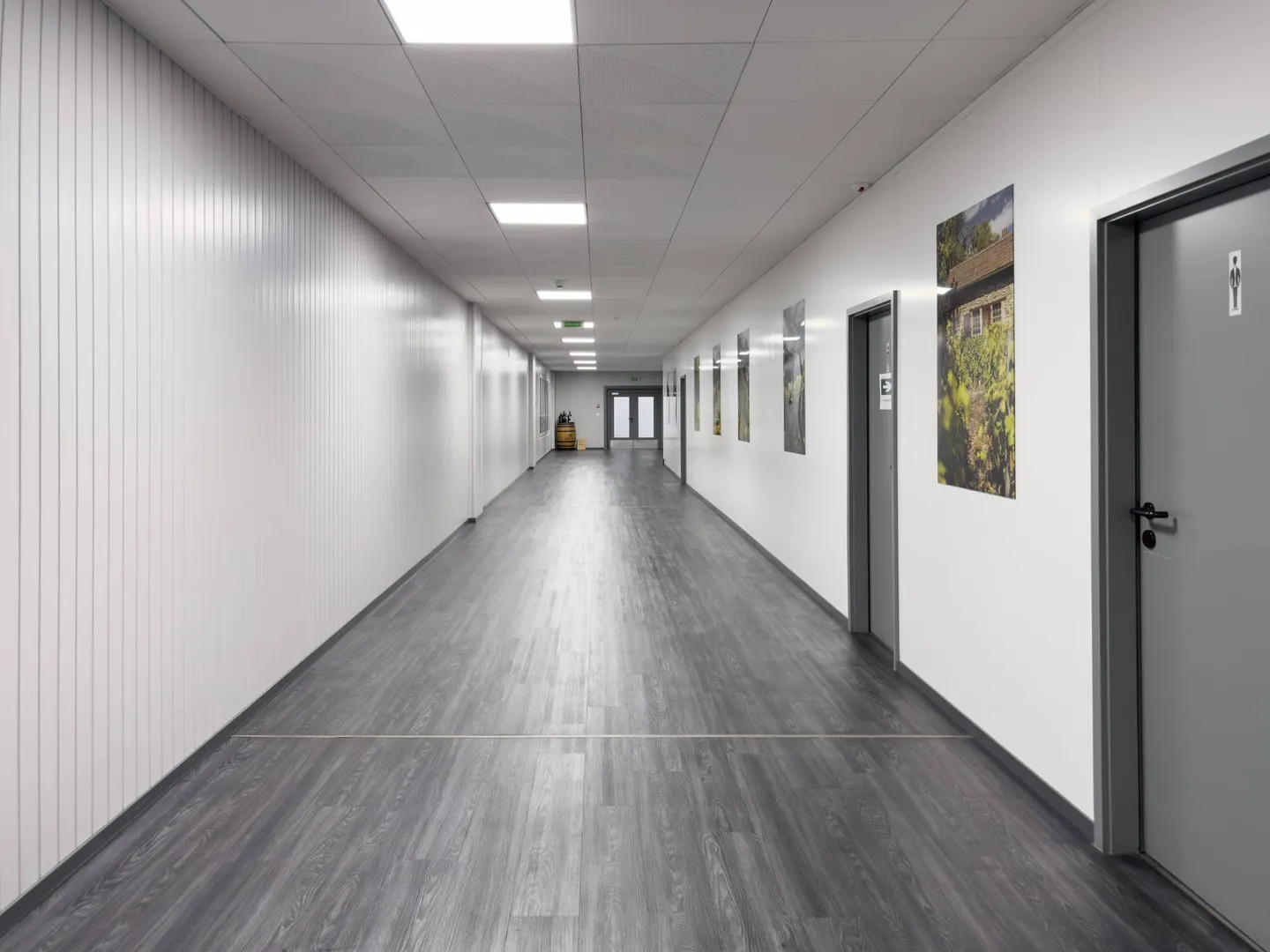 Spazio uffici/laboratori di 337m2 a Satigny - Foto 9 di 11