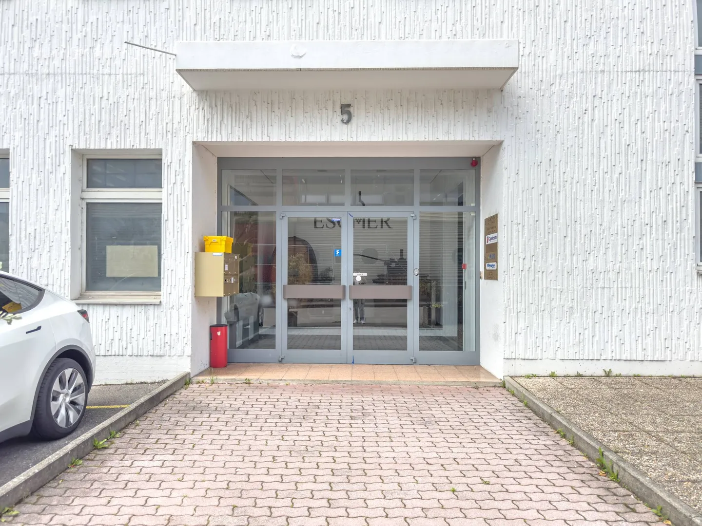 Spazio uffici/laboratori di 337m2 a Satigny - Foto 10 di 11