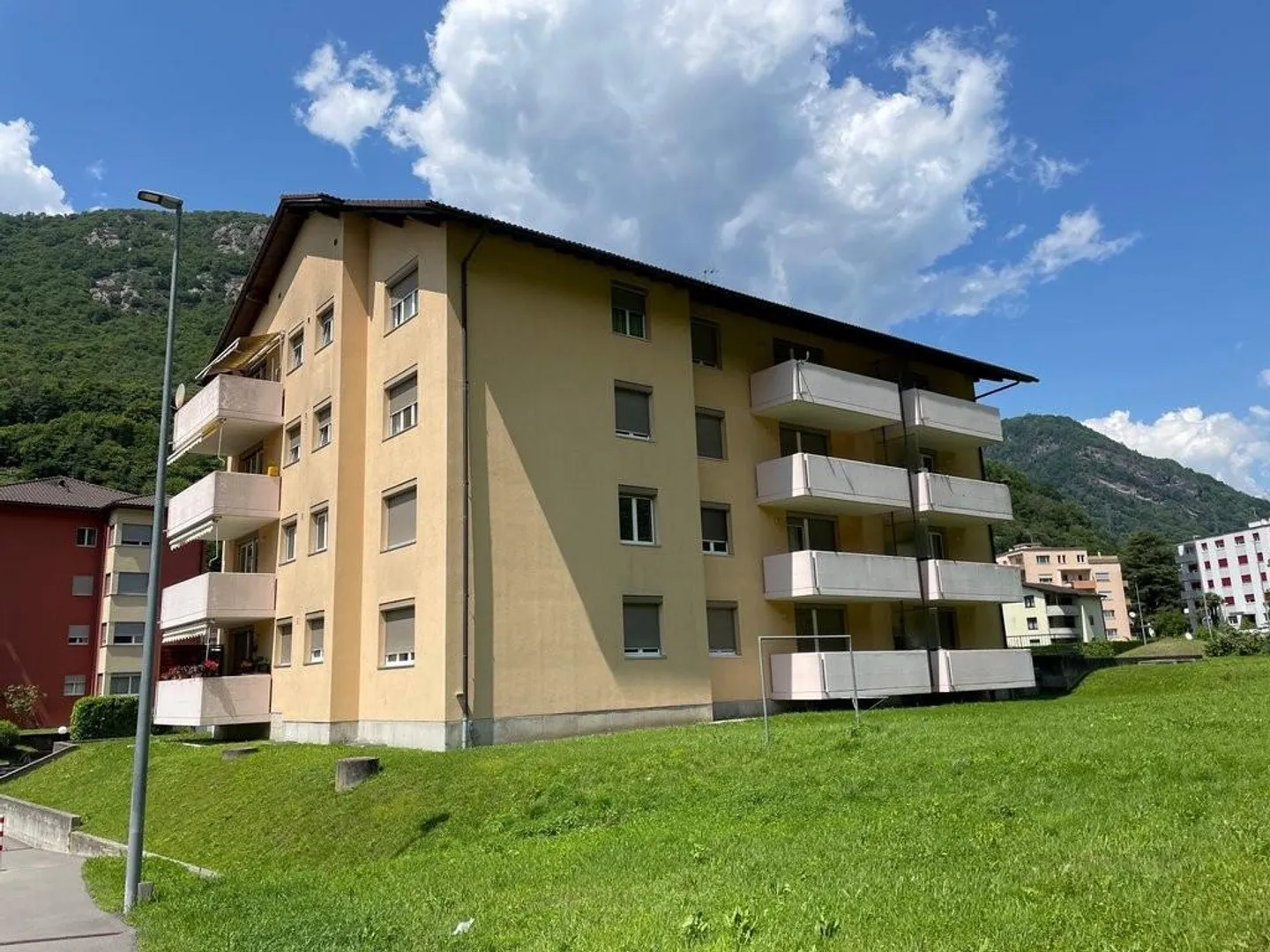 Apartment in a quiet area - Photo 1 of 6