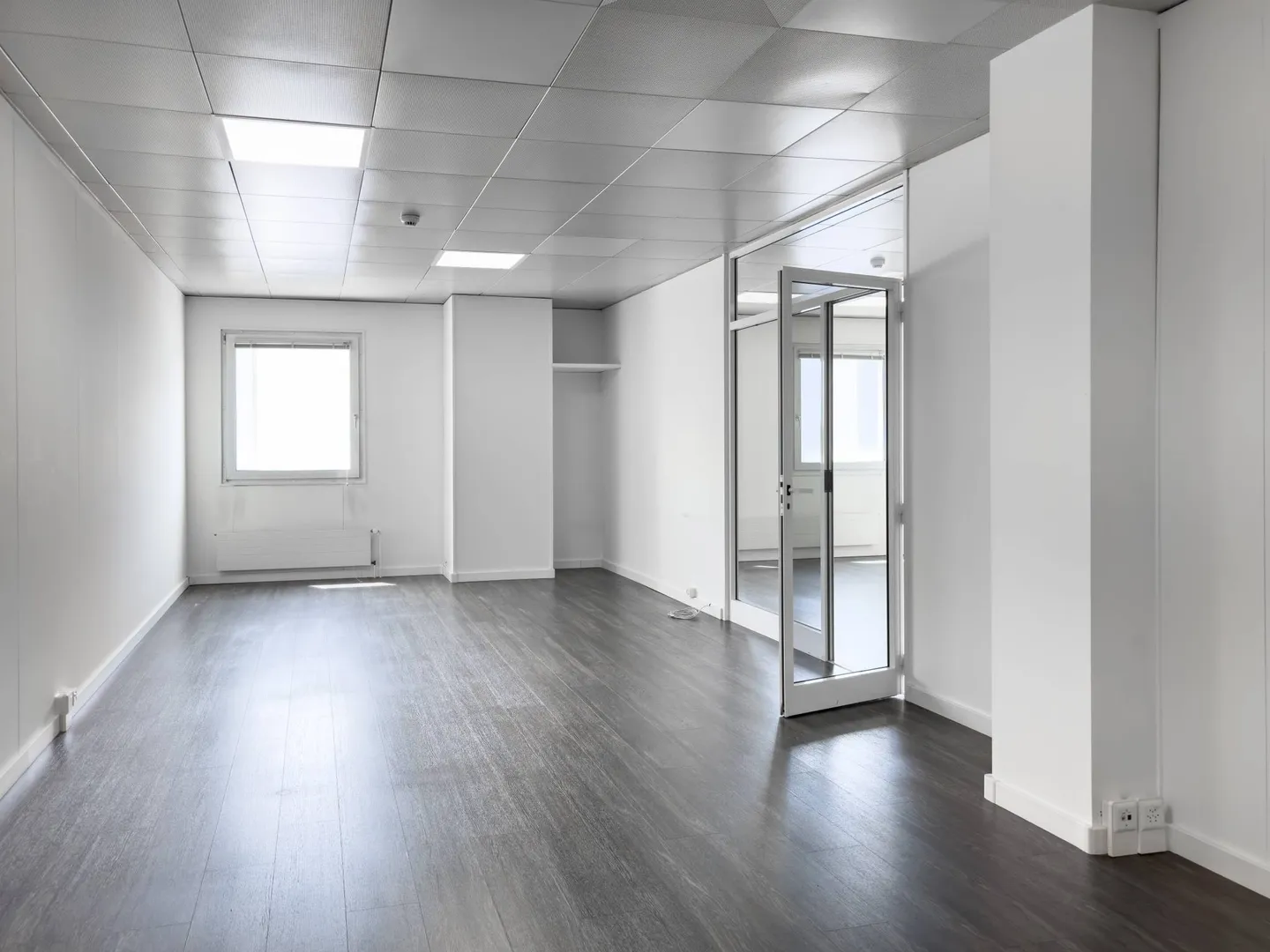Spazio uffici/laboratori di 337m2 a Satigny - Foto 3 di 11