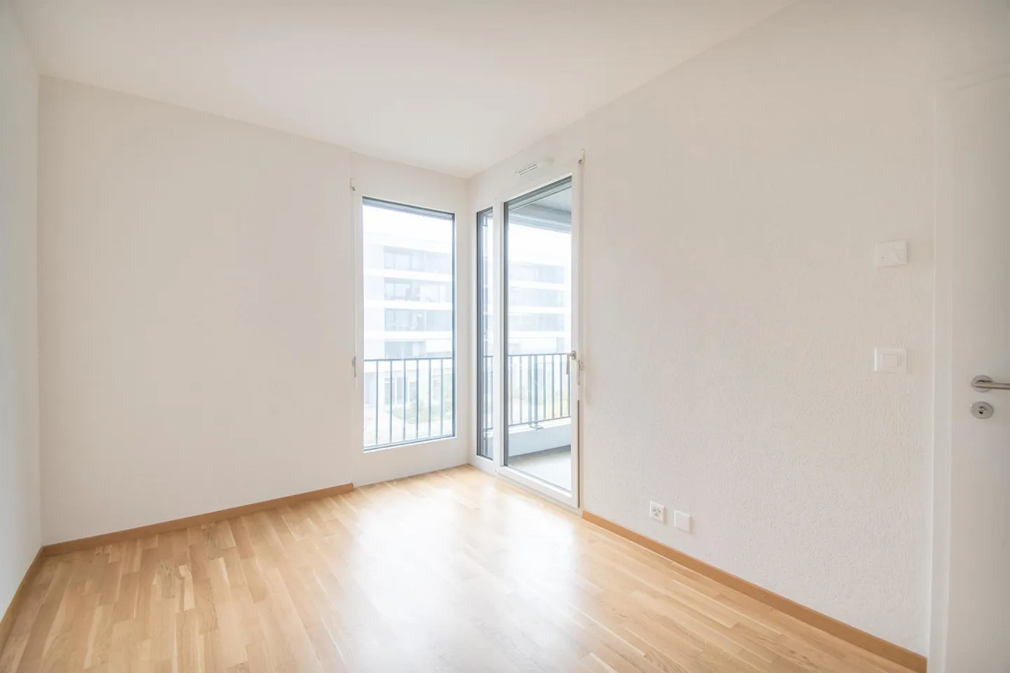 Magnificent apartment in the eco-district of Vergers! - Photo 4 of 6