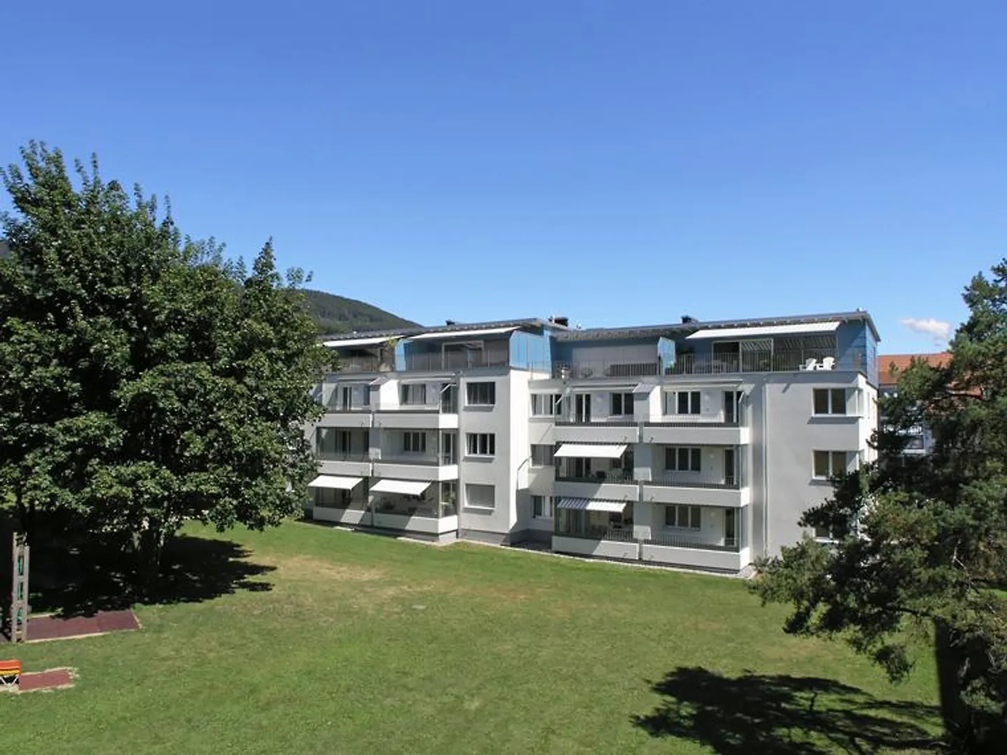 Bellissimo appartamento attico luminoso di 3,5 stanze con grande terrazza sul tetto - Foto 1 di 9