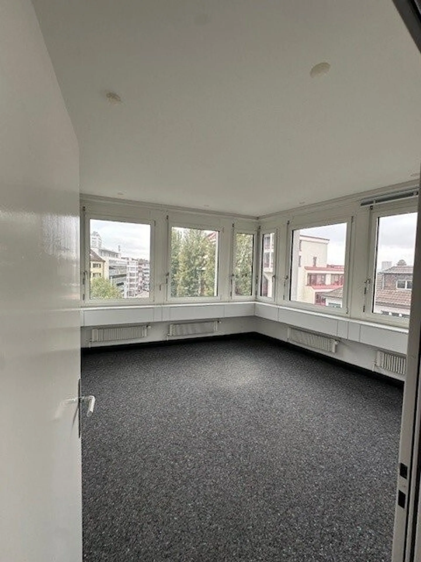 Modernes Büro in Zürich - Foto 6 von 8