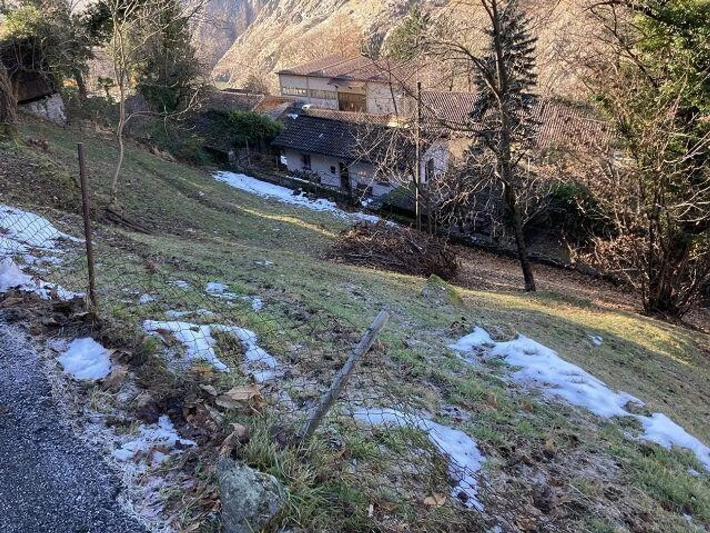 Terreno edificabile a Berzona - Foto 1 di 9