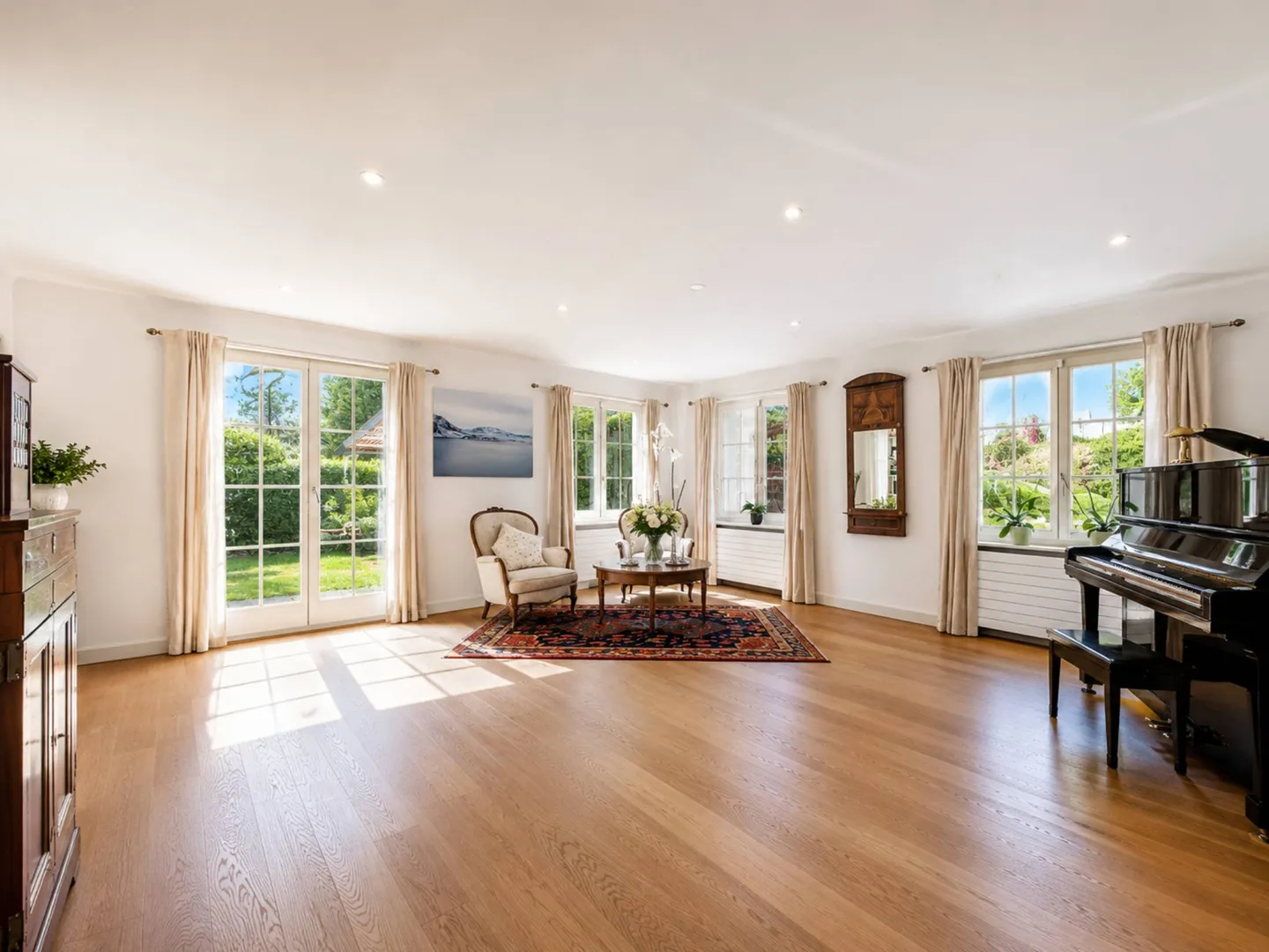 Individual villa with 9.5 rooms and a view of Lake Geneva and the Alps - Photo 7 of 13