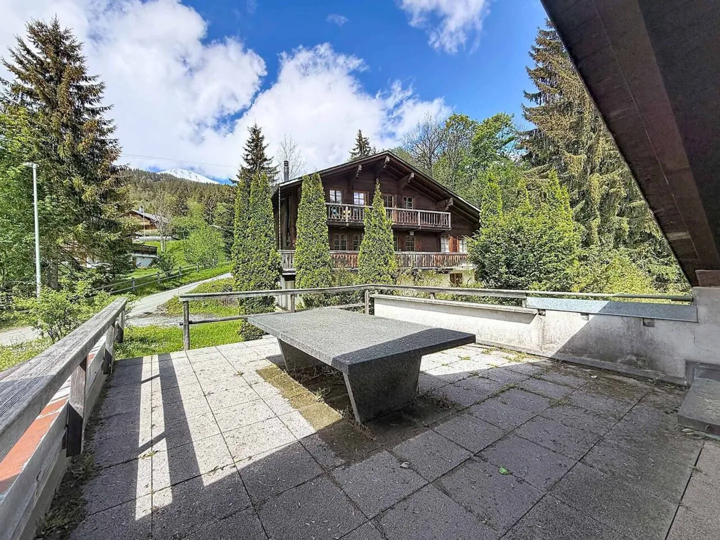 Authentic mountain chalet with large accommodation capacity - Photo 3 of 13