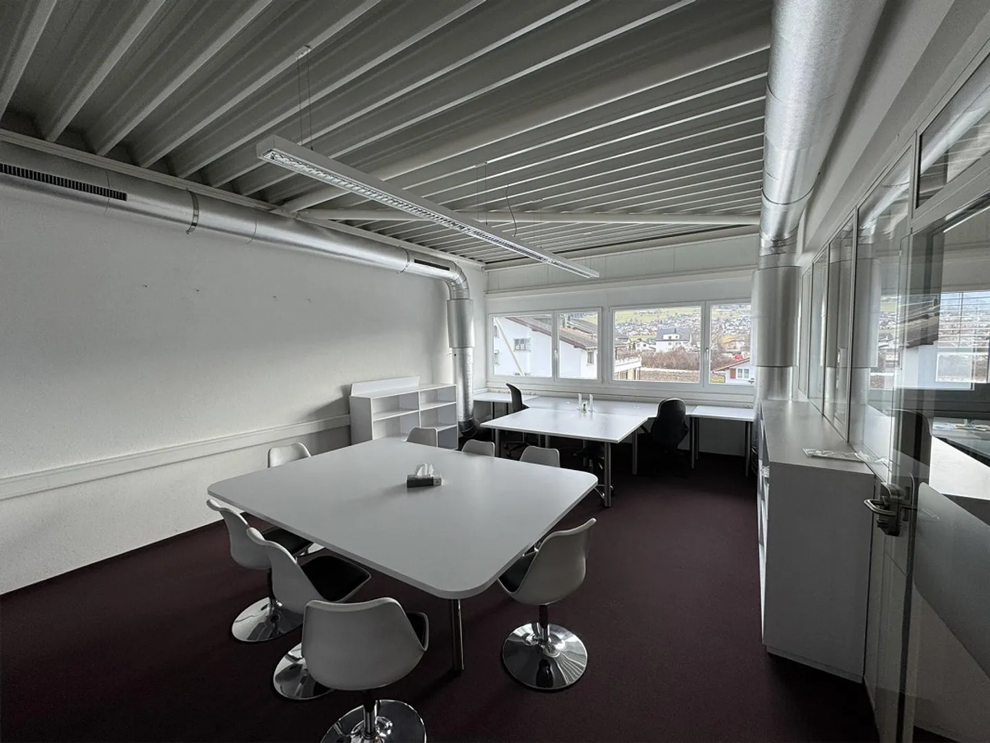 Bürofläche mit Parkplätzen - Foto 3 von 5