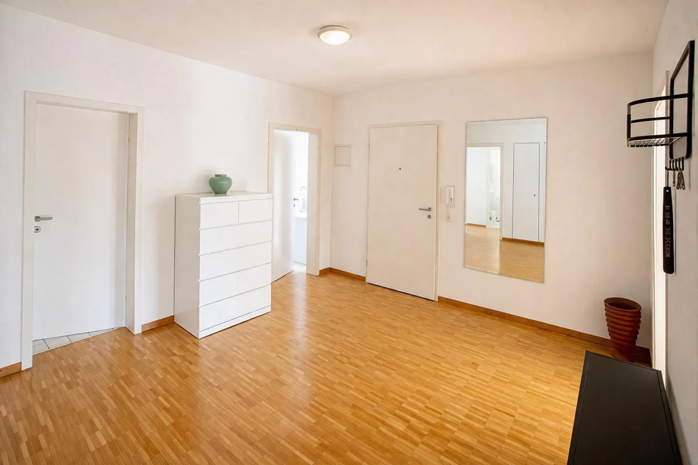 4.5 Room Apartment in Basel - Photo 3 of 9