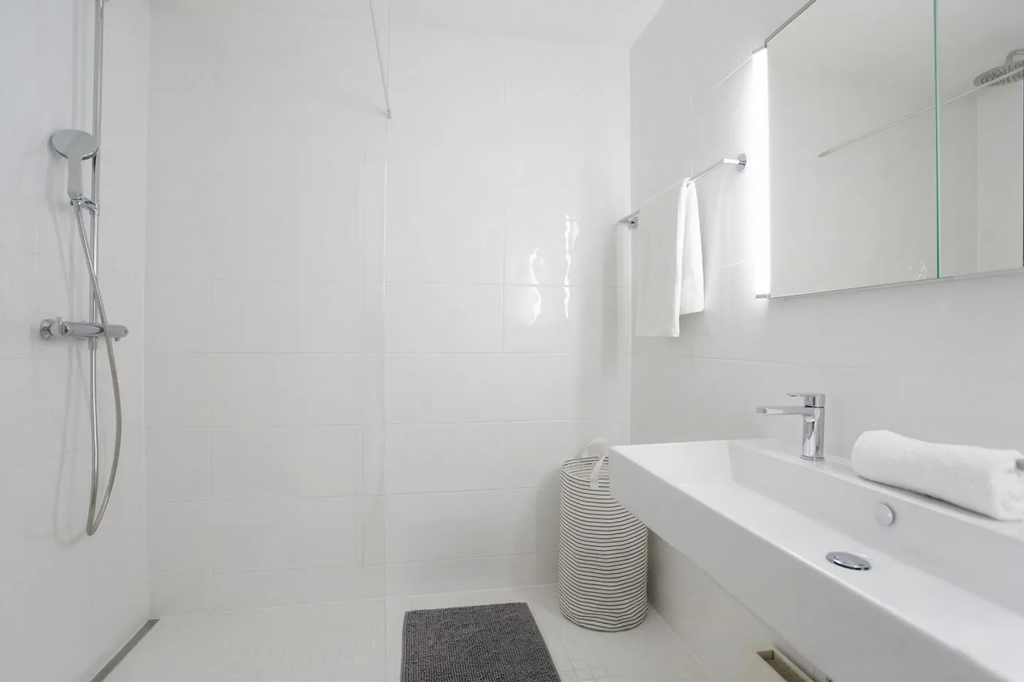 4.5 Room Apartment in Basel - Photo 6 of 9