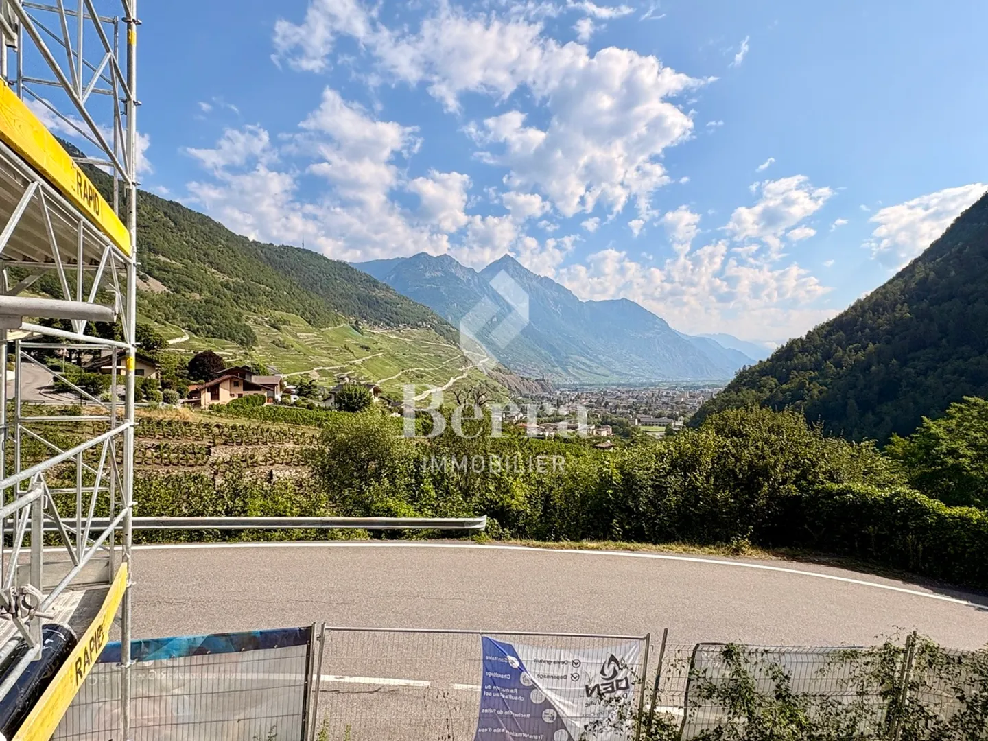 Villa moderne avec vue imprenable - Photo 4 sur 17