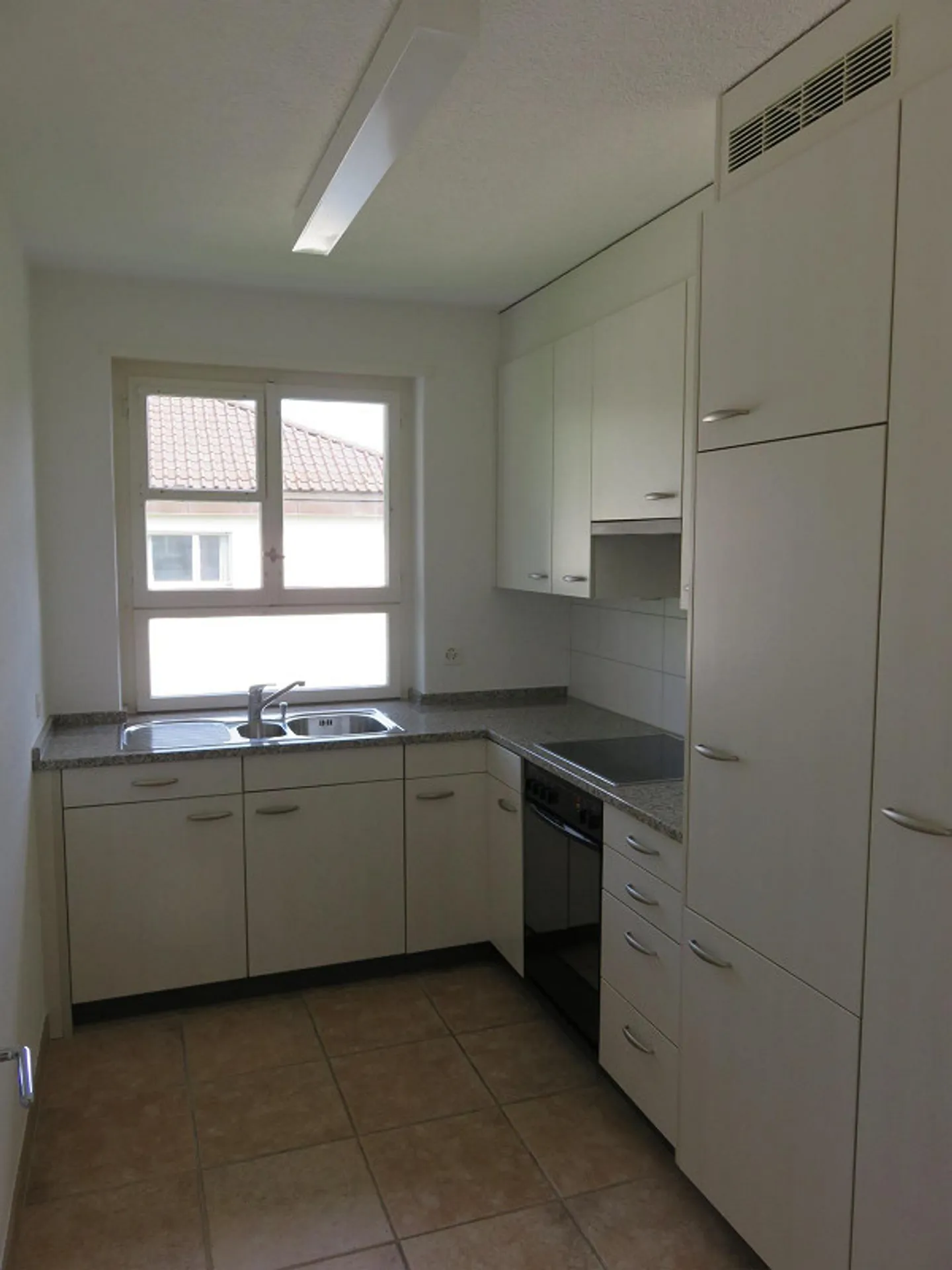 Beautiful old apartment - Photo 4 of 6