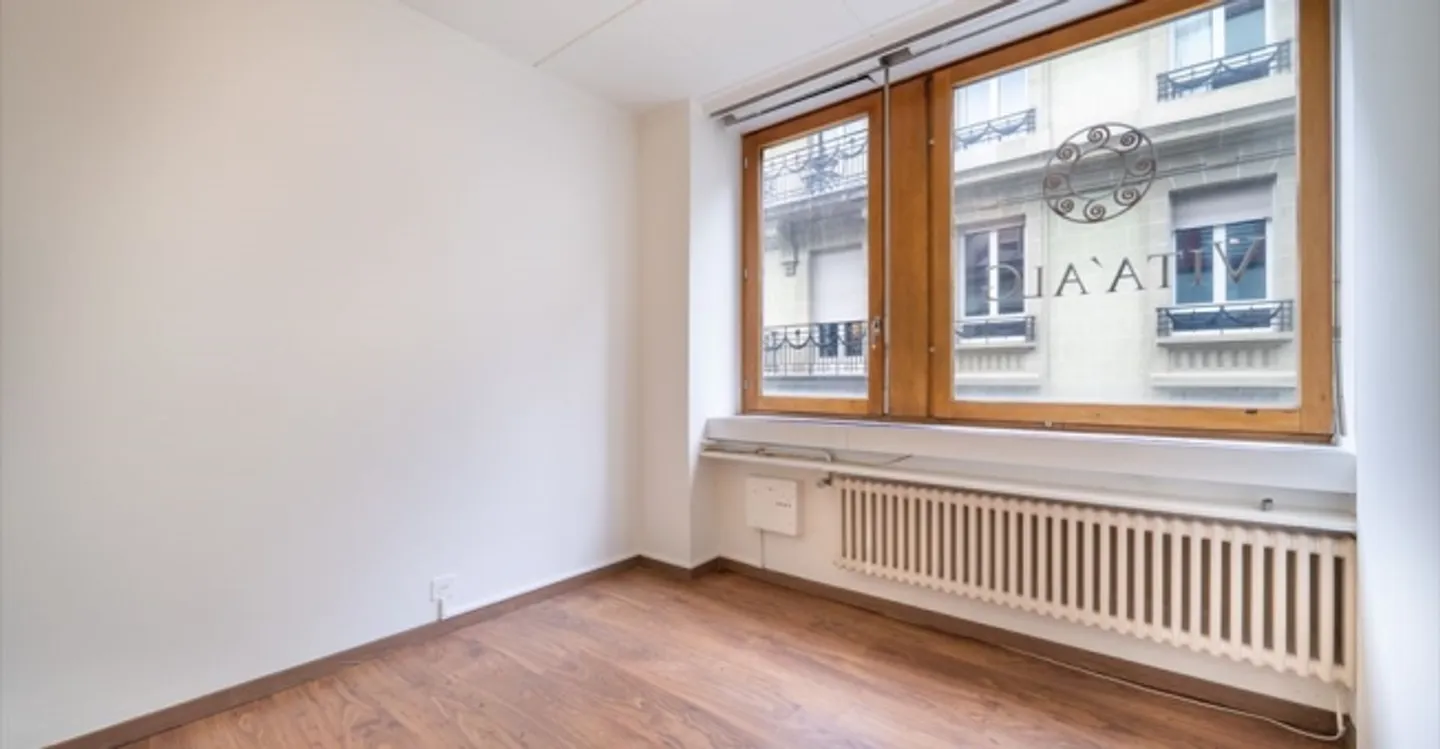 Bureau à louer - Photo 2 sur 6