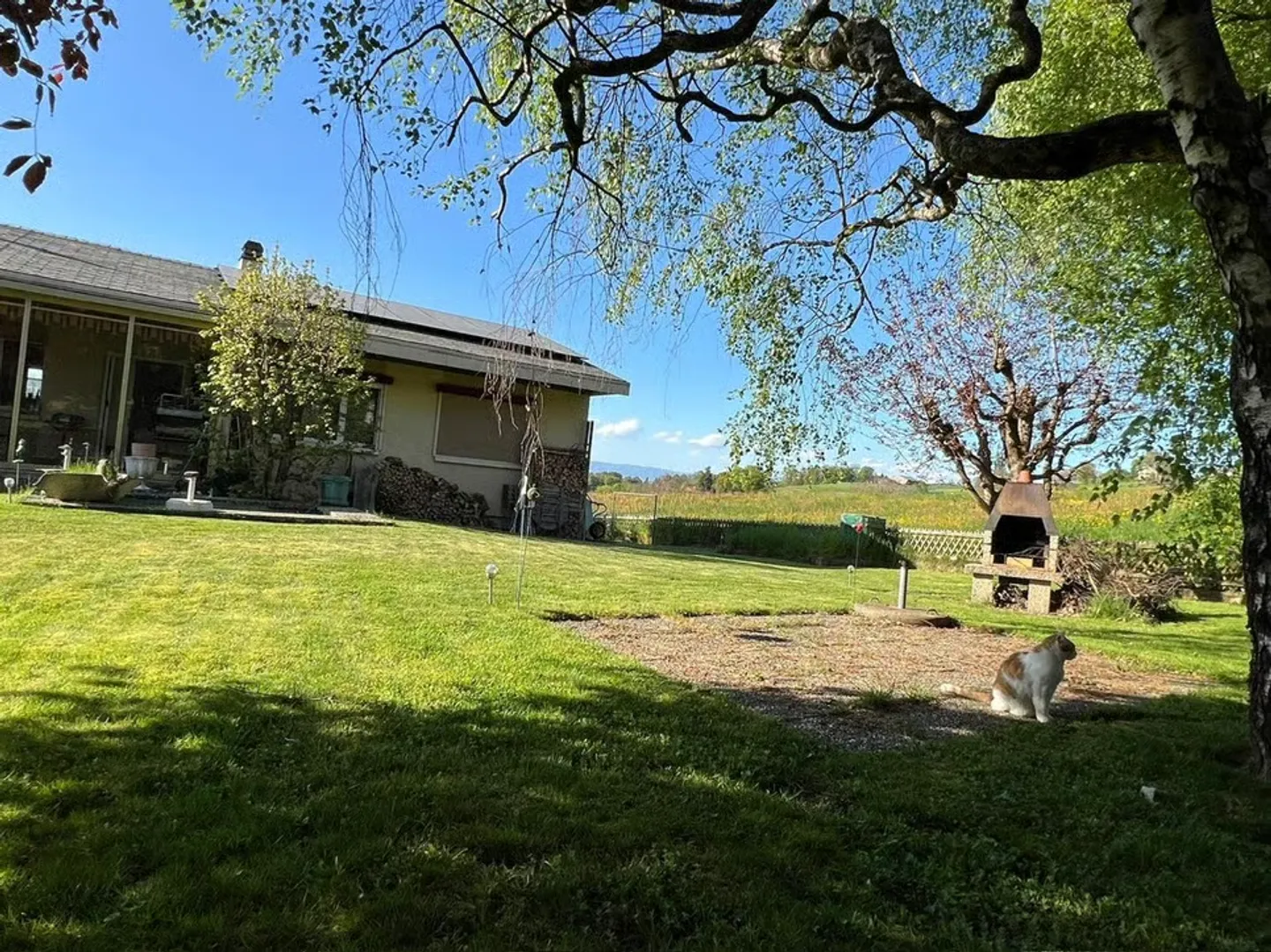 40 minutes from Lausanne! Magnificent individual villa with 6.5 rooms in Montagny - Photo 4 of 10