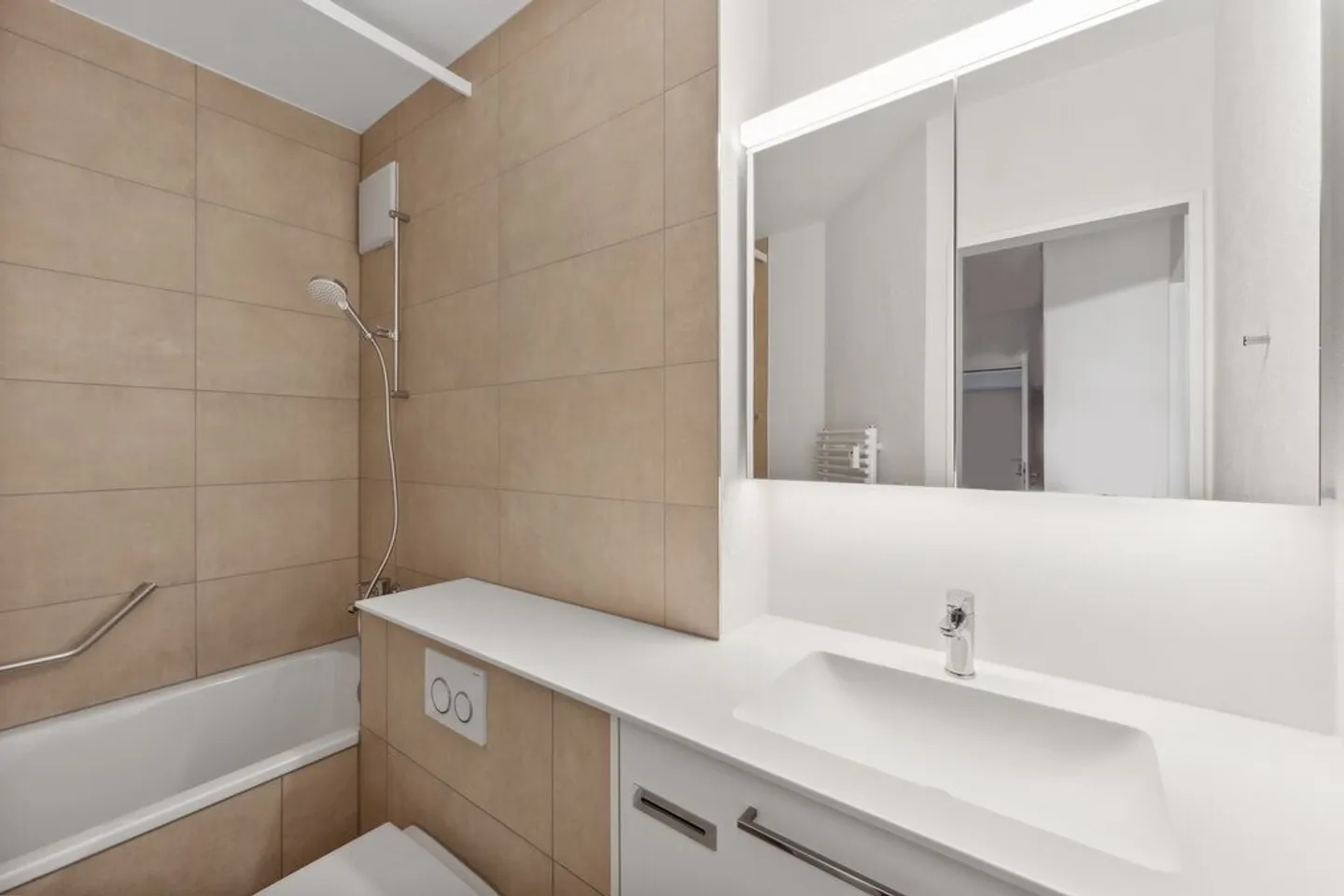 Première occupation après rénovation - Votre chance pour un logement moderne! - Photo 7 sur 8