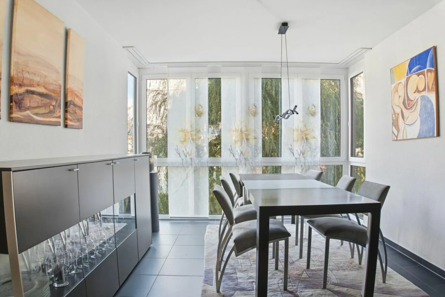 Stilvolle 4.5 Zimmer- Wohnung im Herzen von Sirnach - Foto 2 von 12