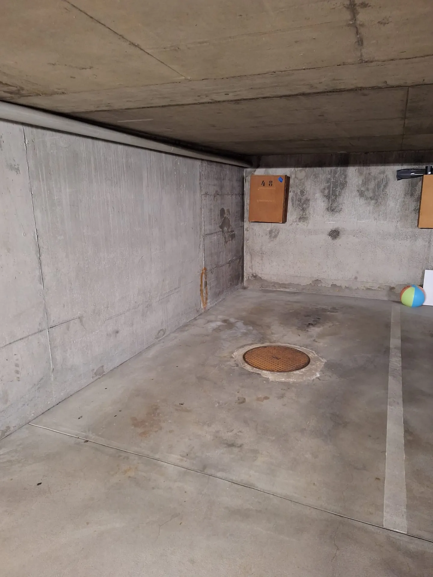 Einstellhallenplatz zu vermieten - Foto 1 von 1