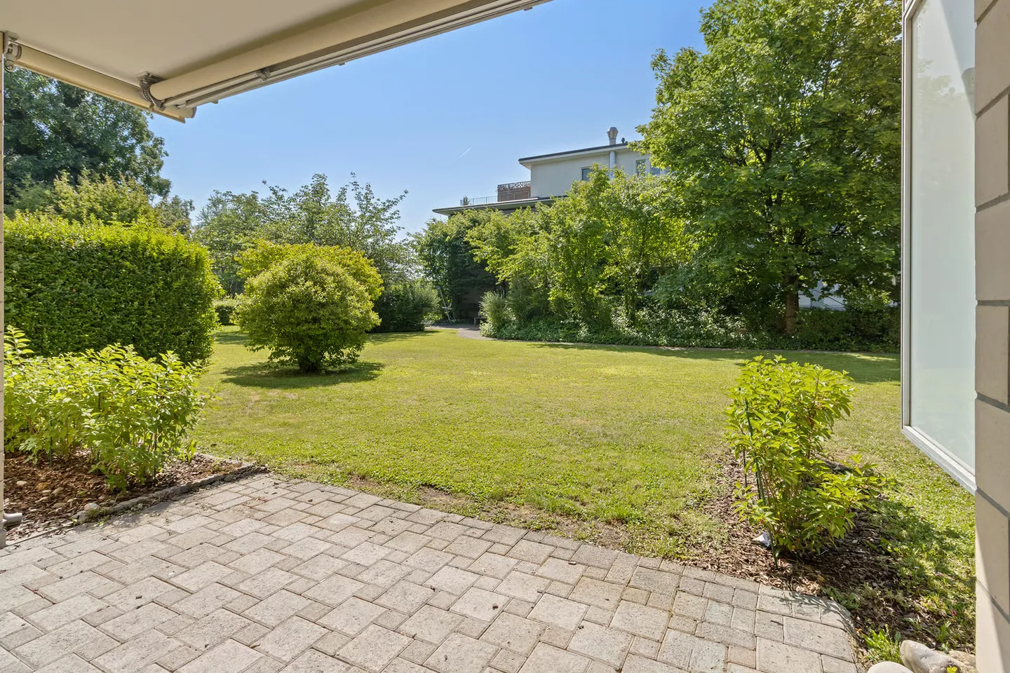 Pretty Garden Paradise - Photo 1 of 12