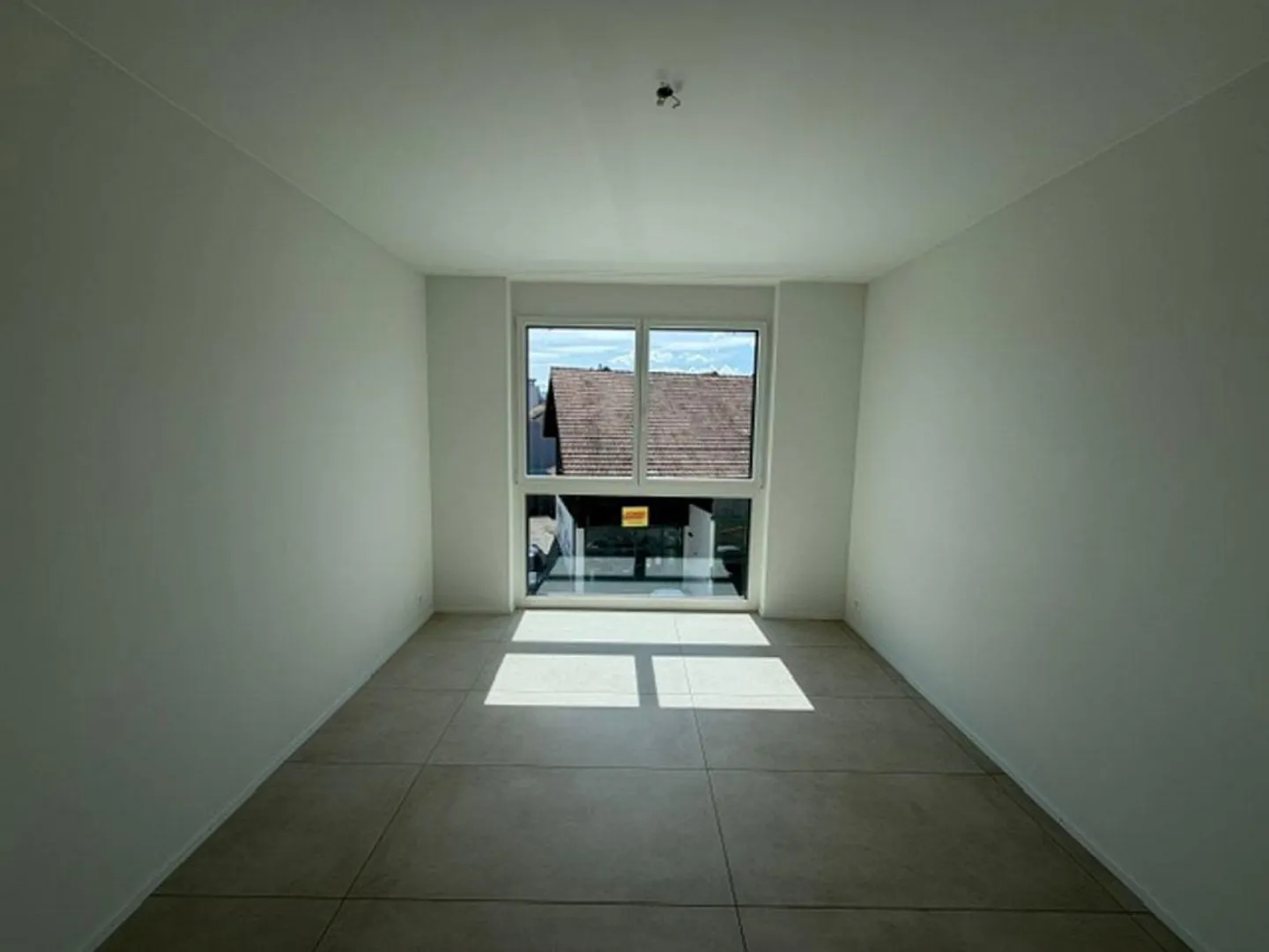 Modern, nearly new 4.5-room apartment for rent in Therwil - Photo 10 of 13