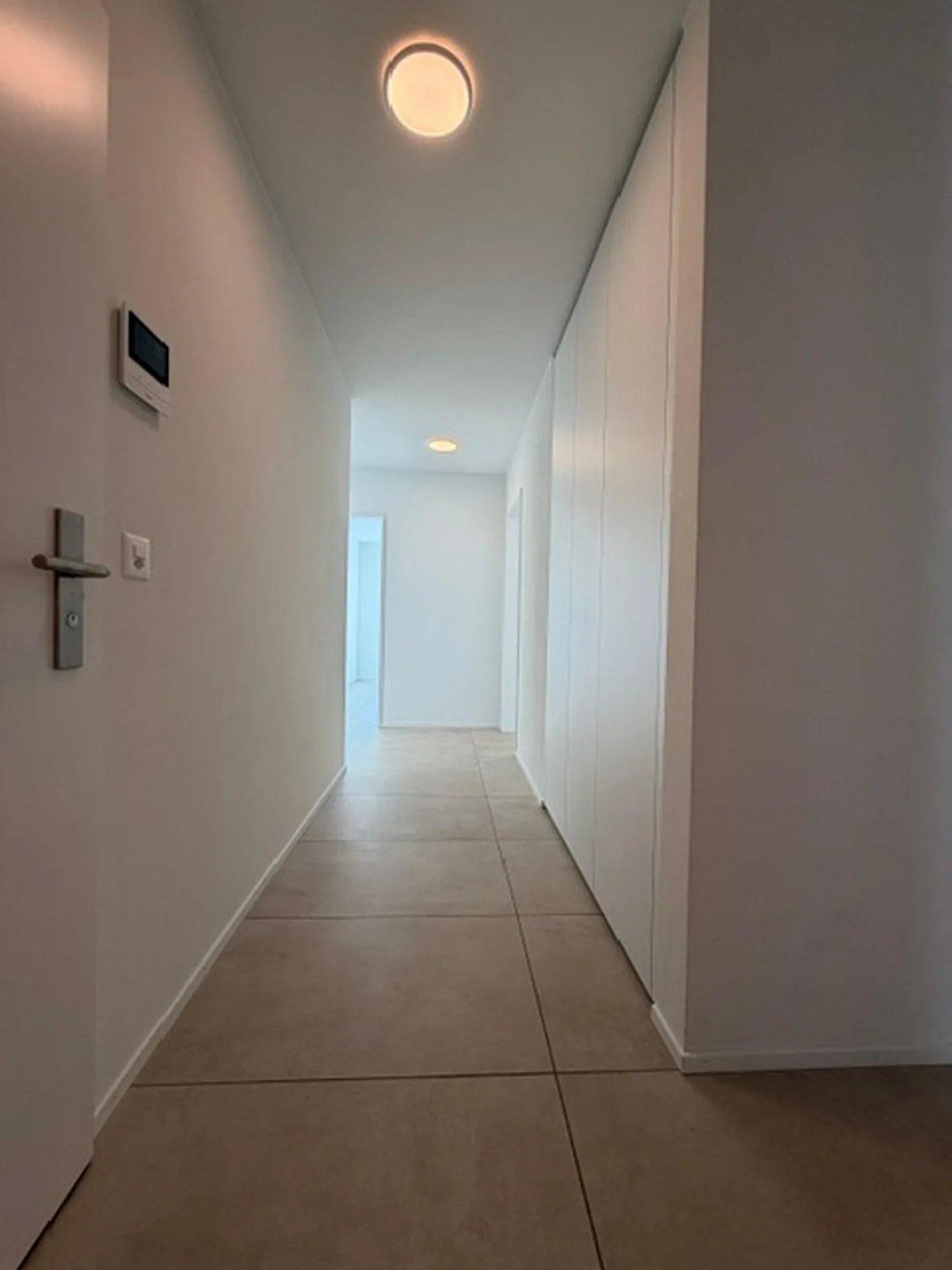 Modern, nearly new 4.5-room apartment for rent in Therwil - Photo 12 of 13