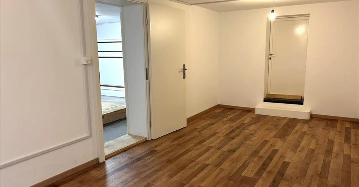 Edificio ad uso misto in affitto - Foto 12 di 13