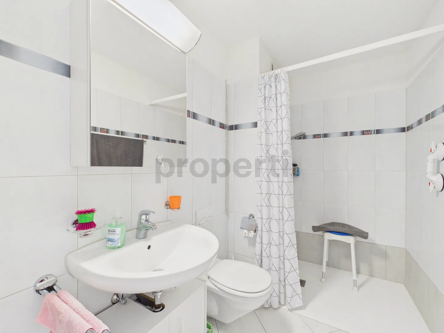 Now is the time: Top 3.5-room apartment in Otelfingen - rare opportunity in the best location! - Photo 6 of 10