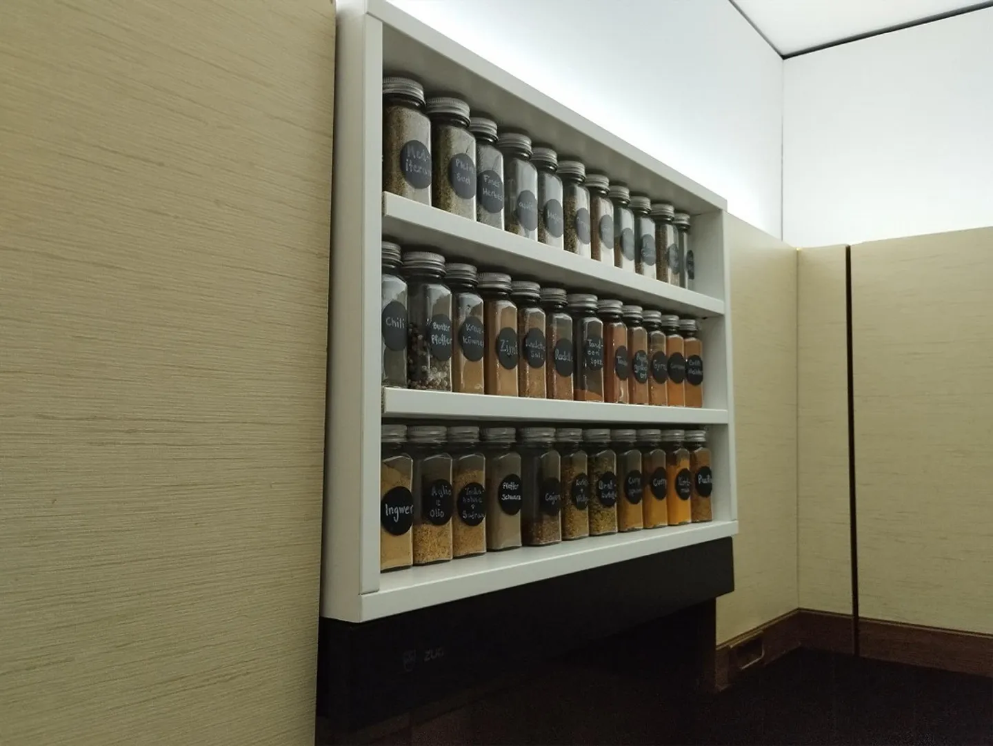 Charming 2.5-room apartment with terrace - Photo 4 of 8