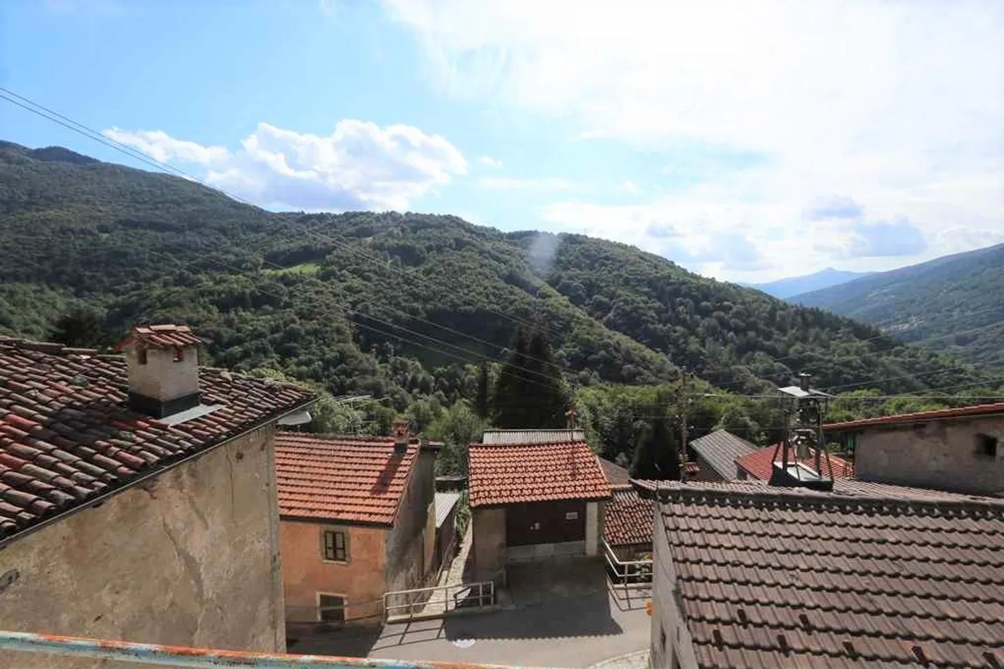 Casa di villaggio di 3 1/2 locali con balcone e vista da ristrutturare - Foto 11 di 15