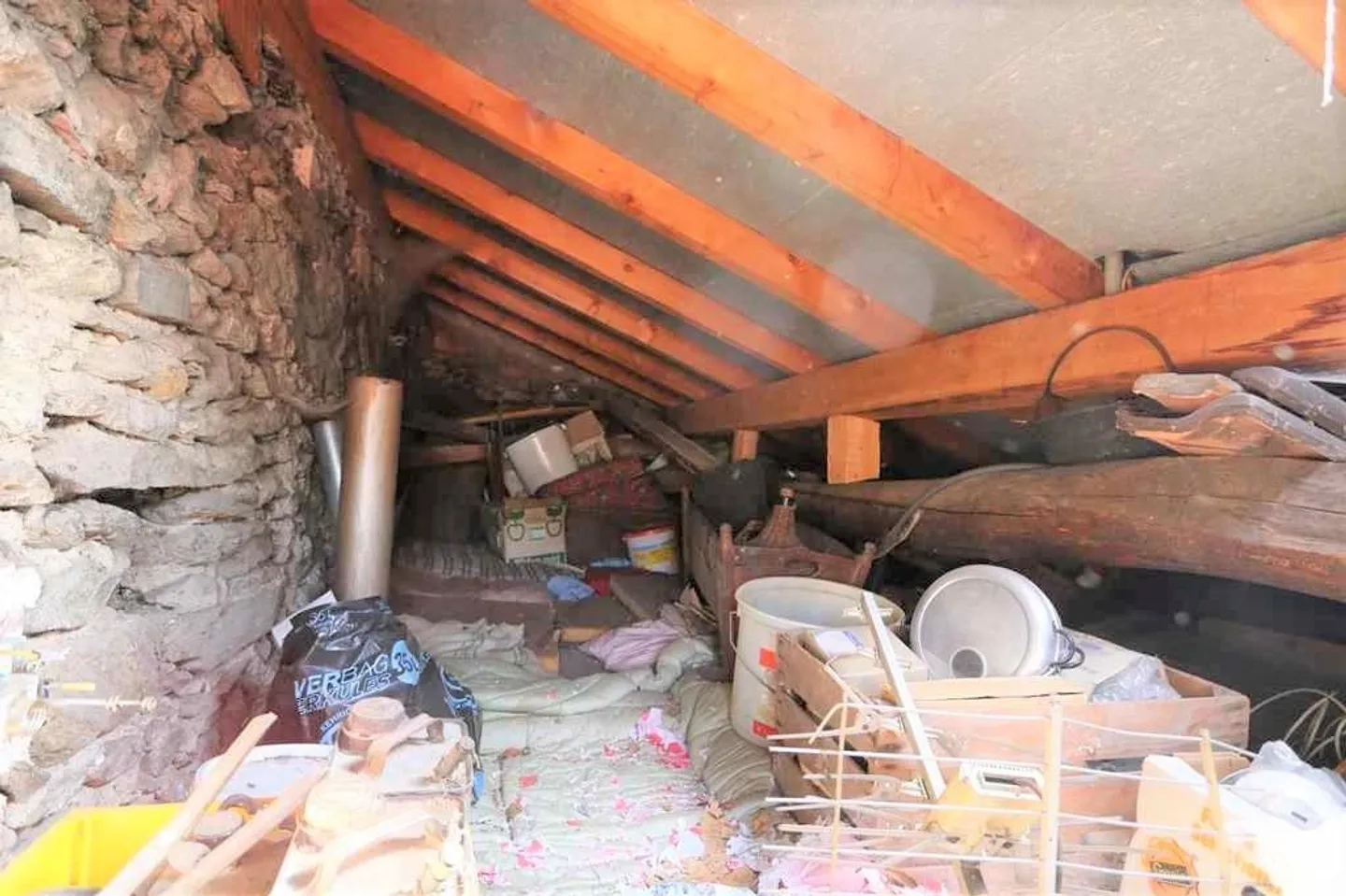 Casa di villaggio di 3 1/2 locali con balcone e vista da ristrutturare - Foto 12 di 15