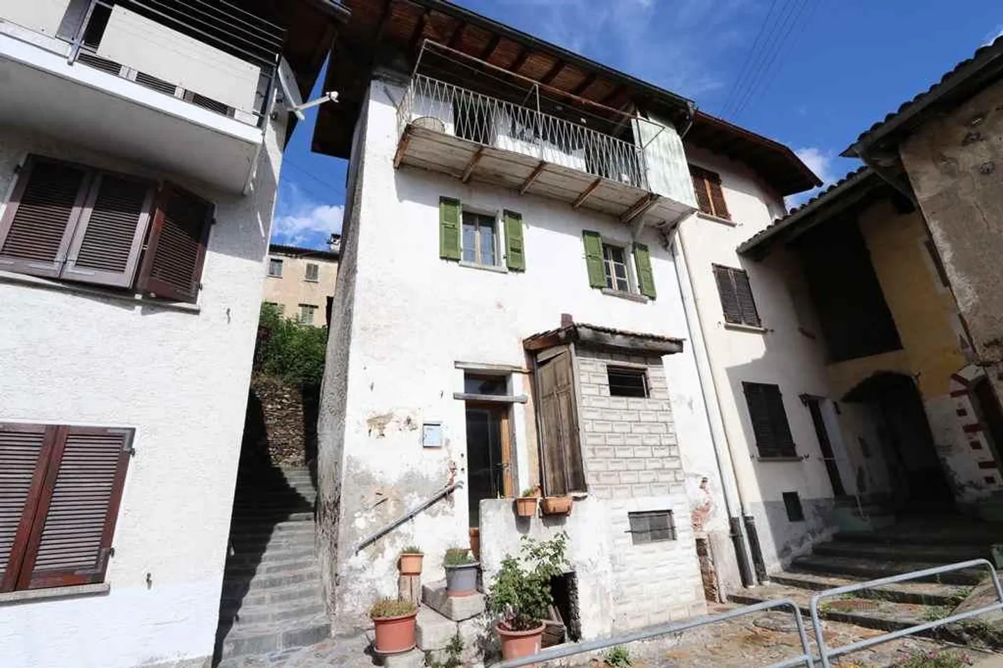 Casa di villaggio di 3 1/2 locali con balcone e vista da ristrutturare - Foto 14 di 15