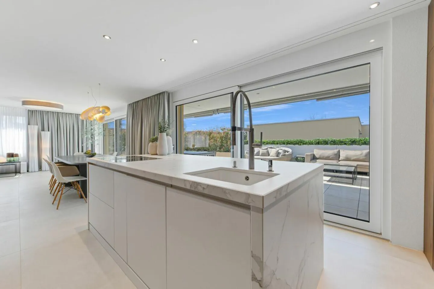 A Home Above Things – Exclusive Penthouse Apartment with Privacy - Photo 8 of 25