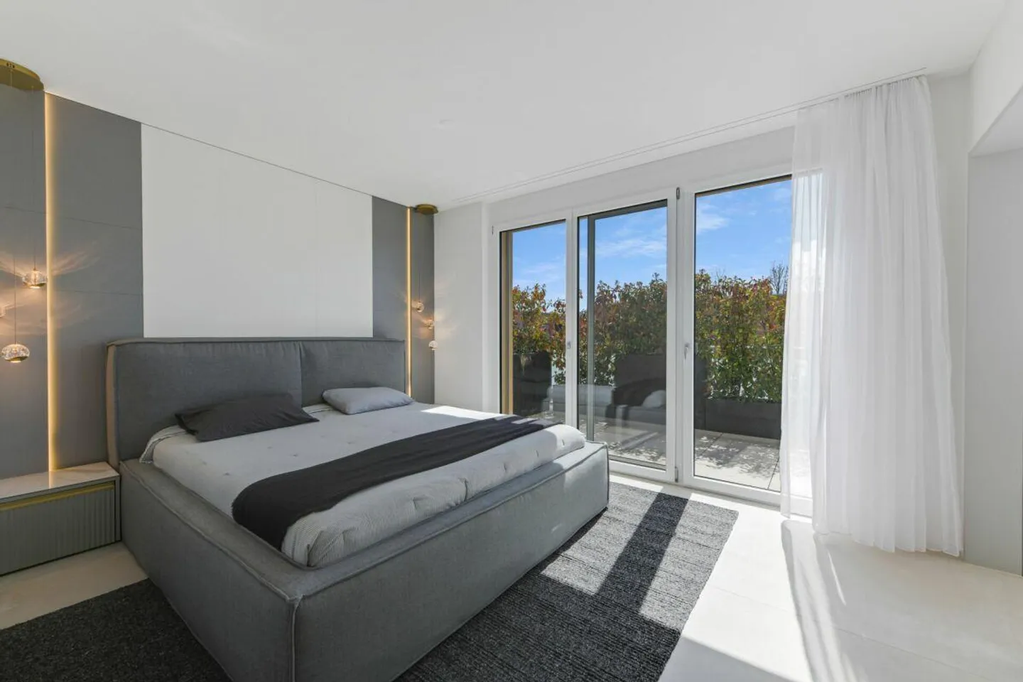 A Home Above Things – Exclusive Penthouse Apartment with Privacy - Photo 10 of 25