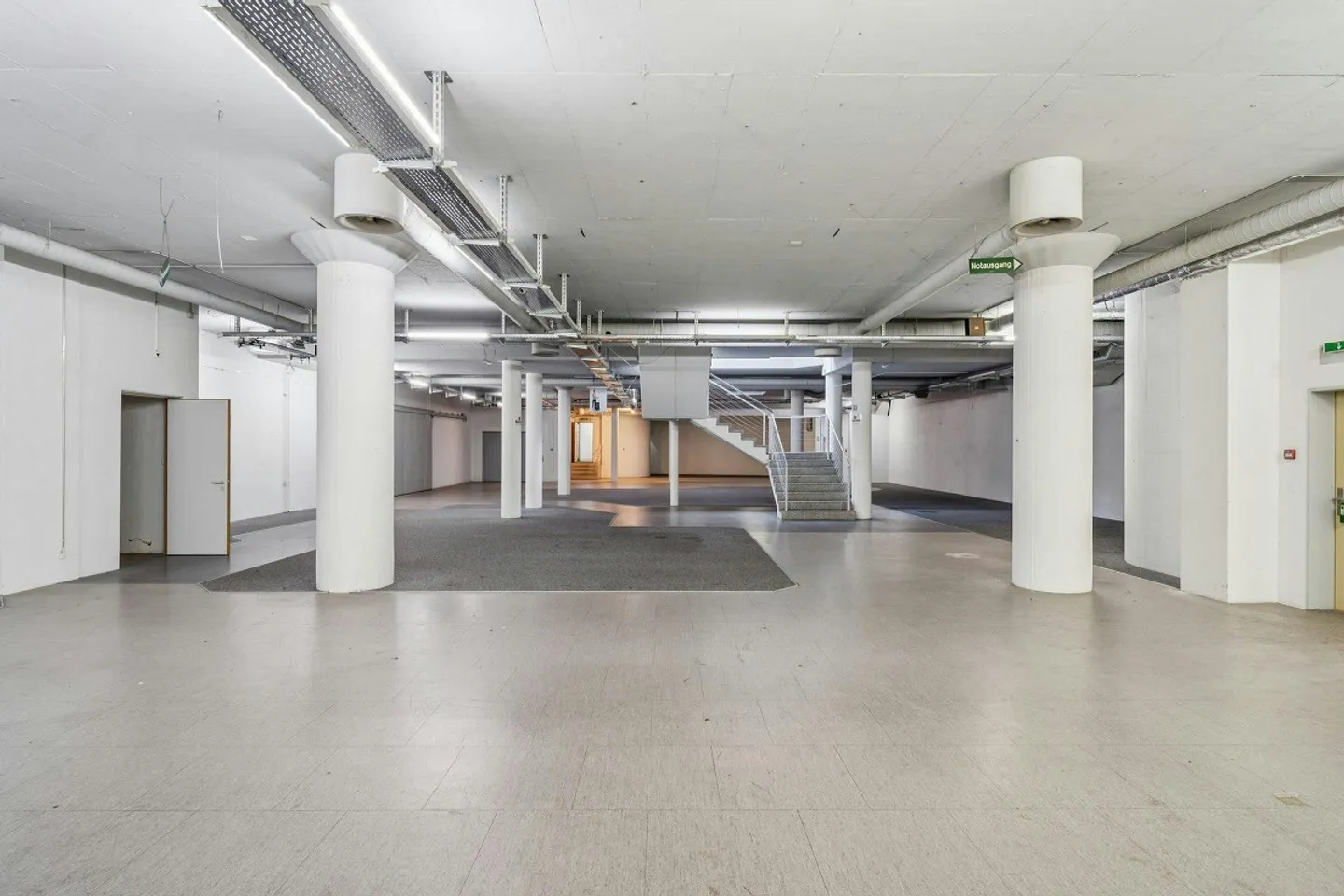 Espace pour des visions : Espace commercial généreux dans le Kleinbasel animé - Photo 7 sur 12