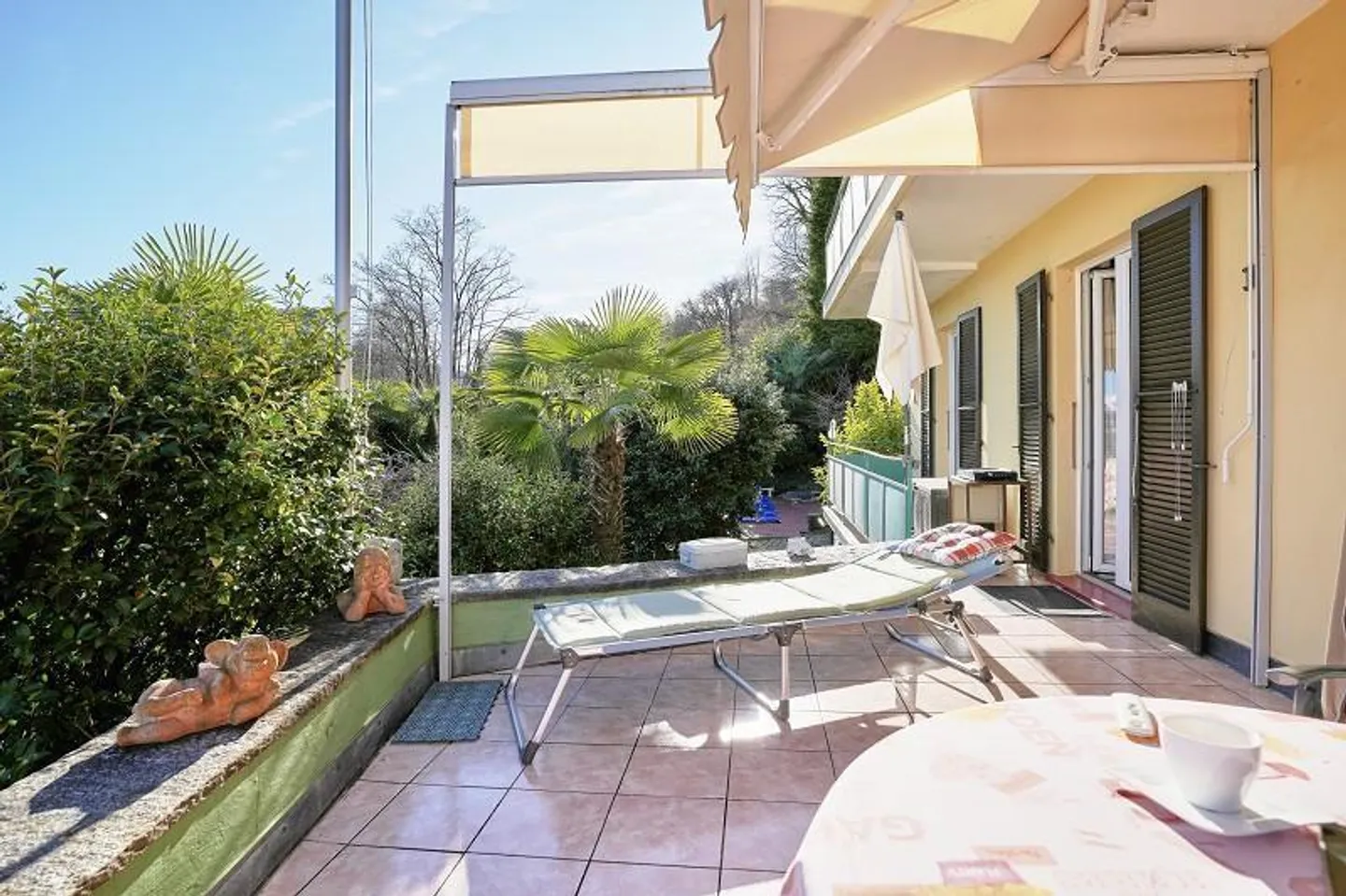 4 1/2-Room Villa with Swimming Pool and Beautiful Garden - Photo 19 of 31