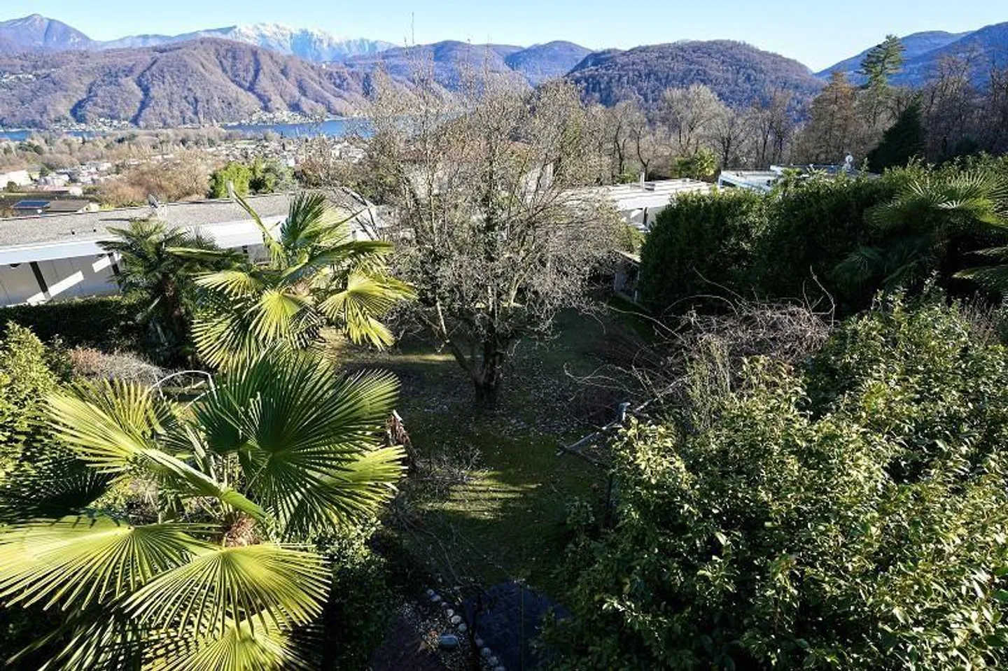 4 1/2-Room Villa with Swimming Pool and Beautiful Garden - Photo 26 of 31