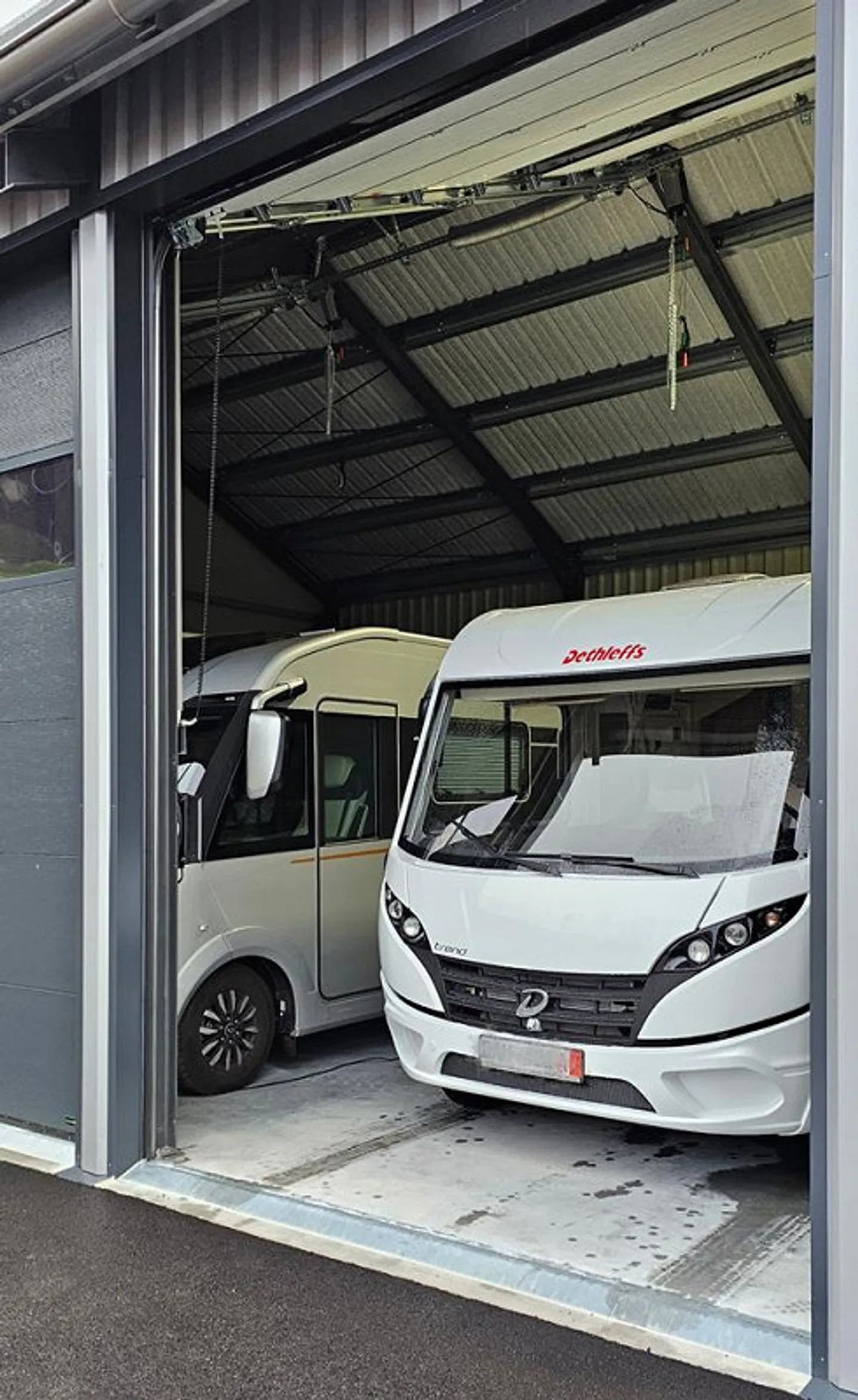 Nuovi posti auto al coperto per camper, caravan, barche ... - Foto 2 di 7