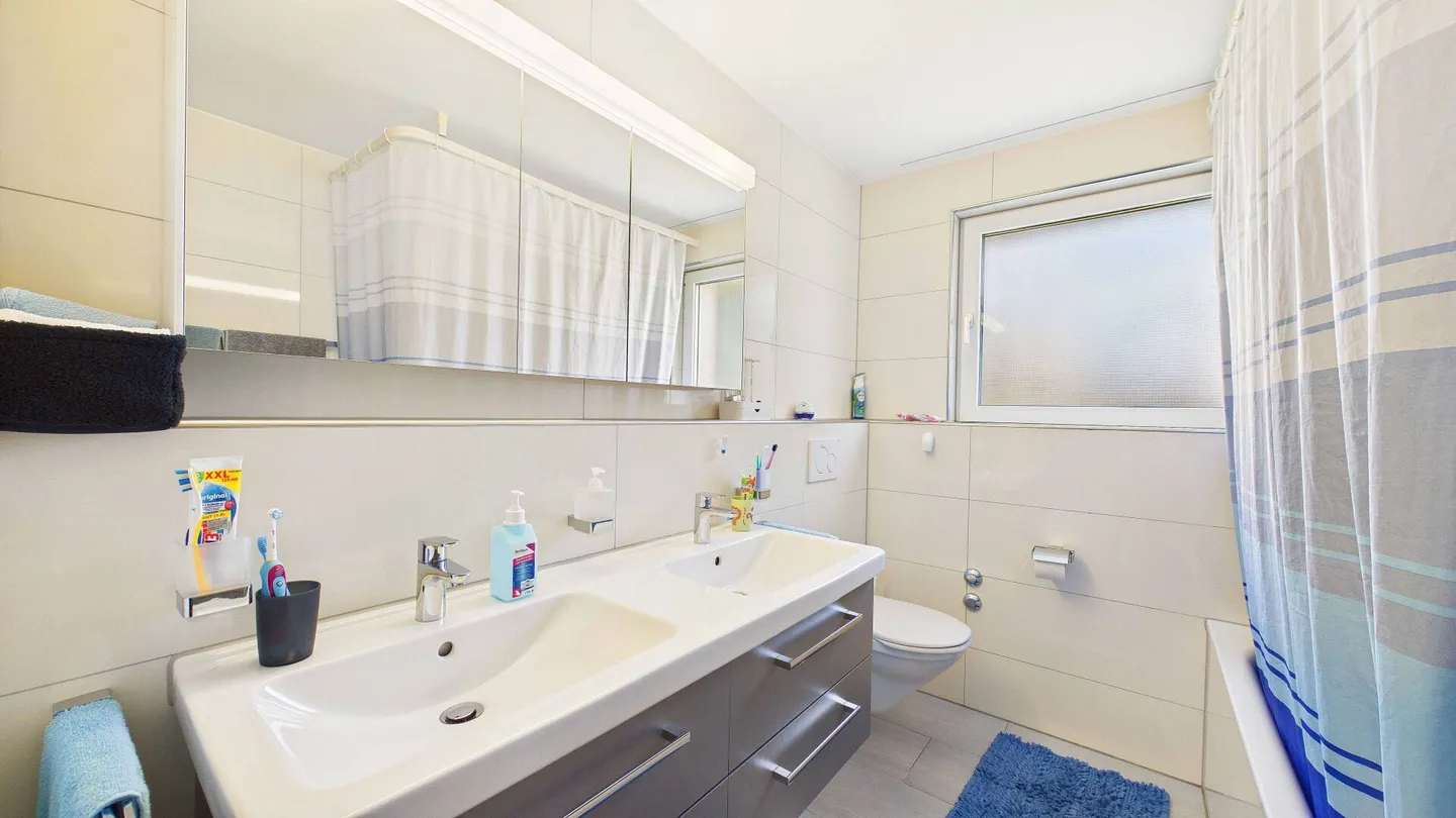 Comfortable 4.5-room apartment with practical room layout - Photo 12 of 15