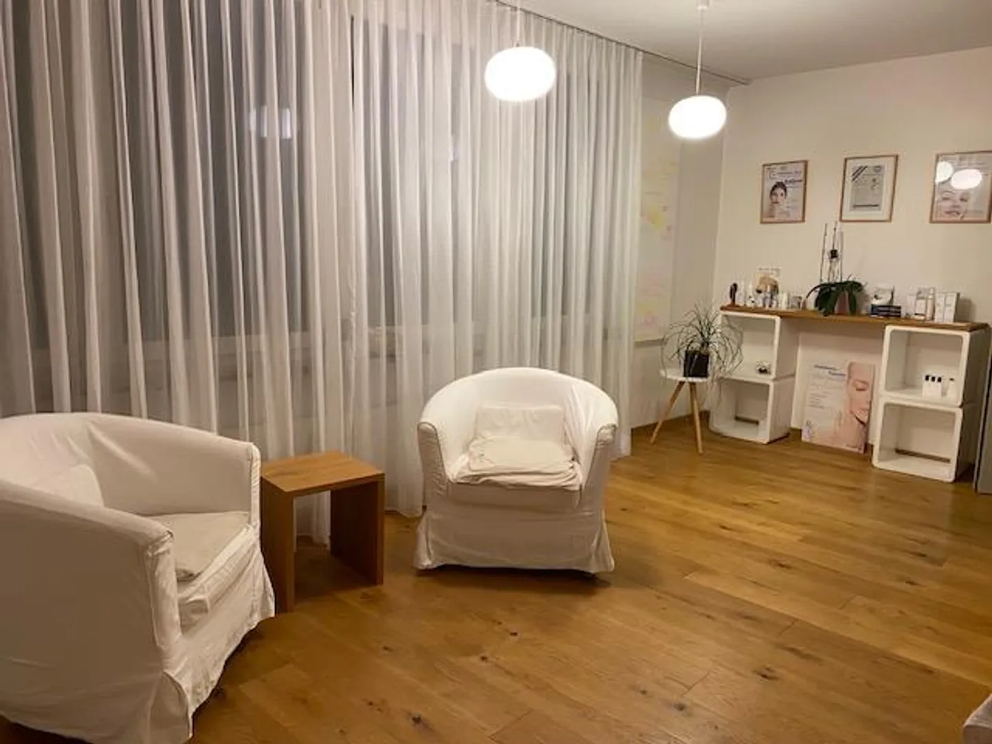 Office space including storage room - Photo 2 of 12