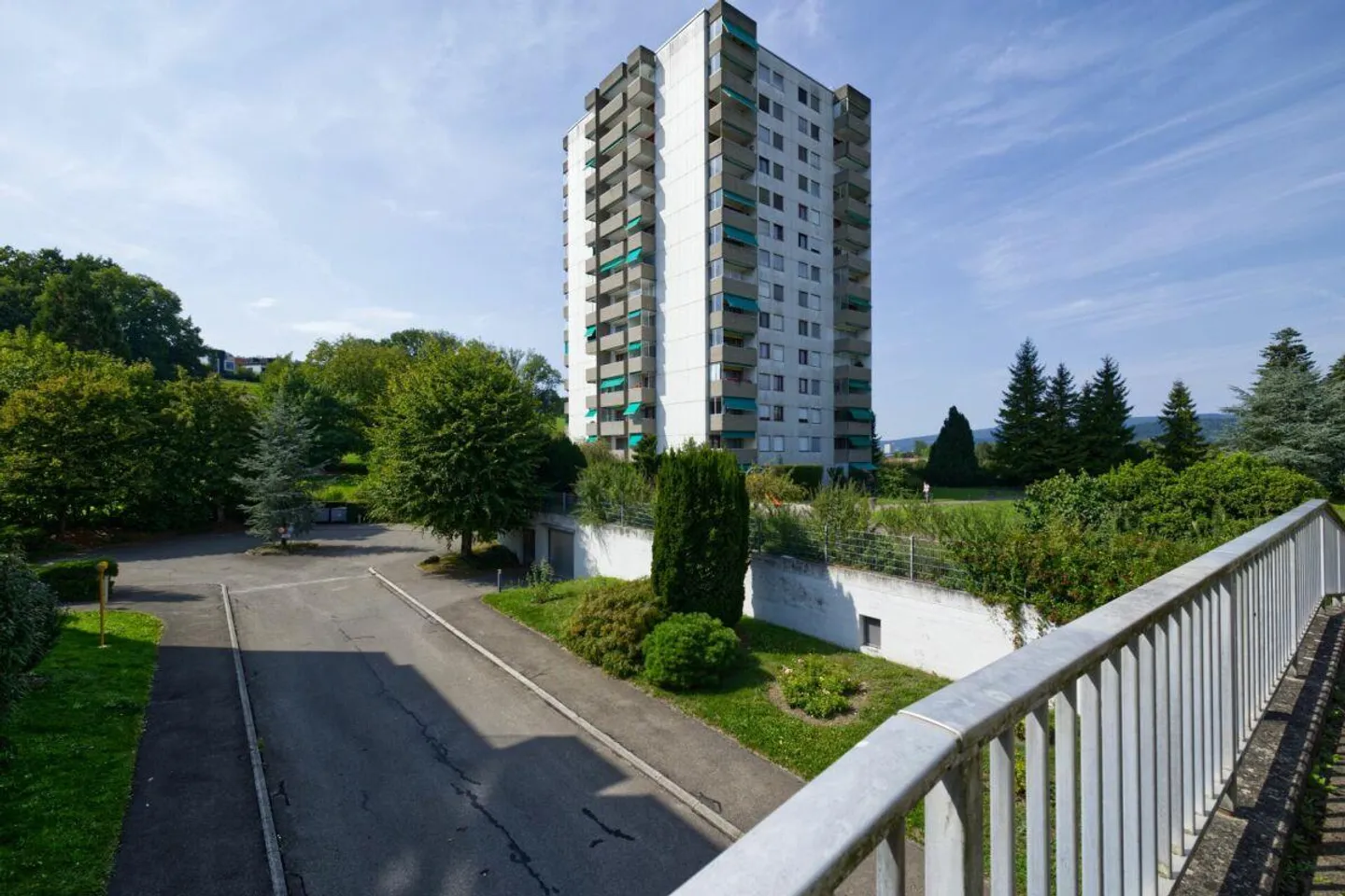 3.5-Zimmer-Wohnung mit Panoramasicht - Foto 2 von 12
