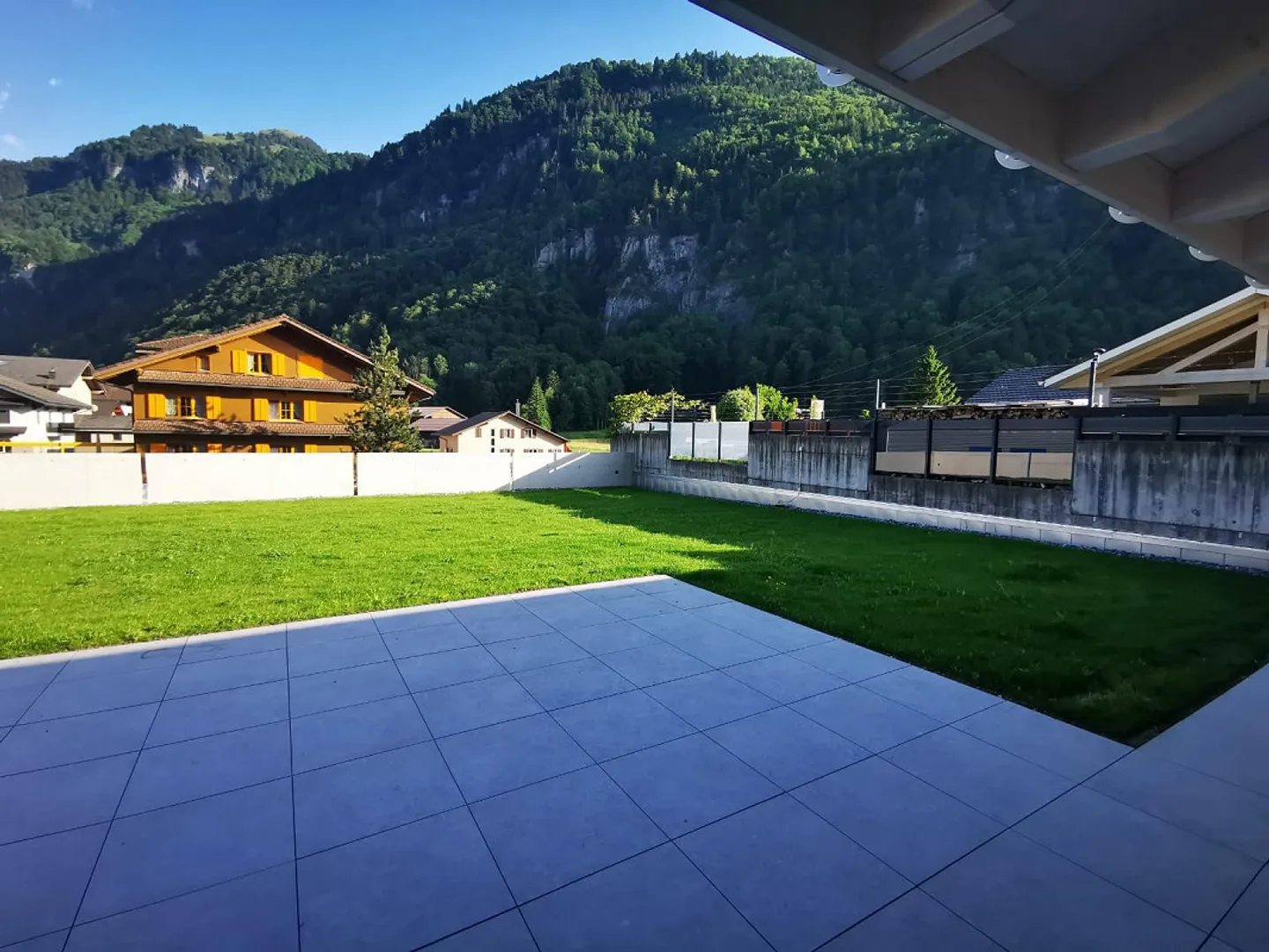 Beautiful 5.5-room new apartment with XXL terrace & lawn - Photo 2 of 21