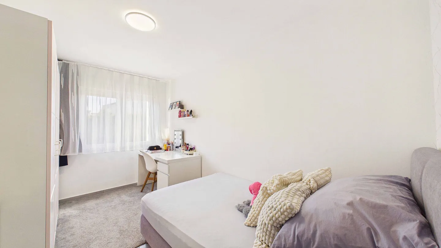 Comfortable 4.5-room apartment with practical room layout - Photo 11 of 15