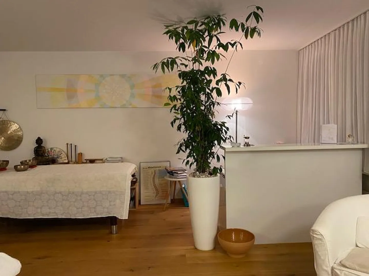 Office space including storage room - Photo 5 of 12