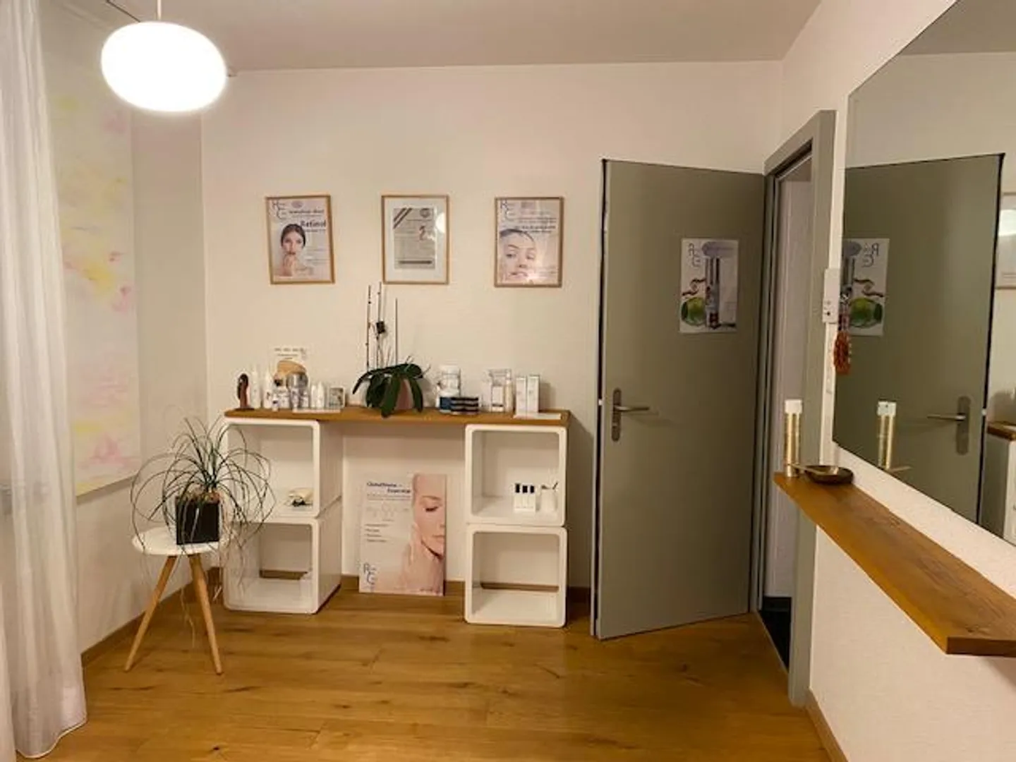 Office space including storage room - Photo 6 of 12