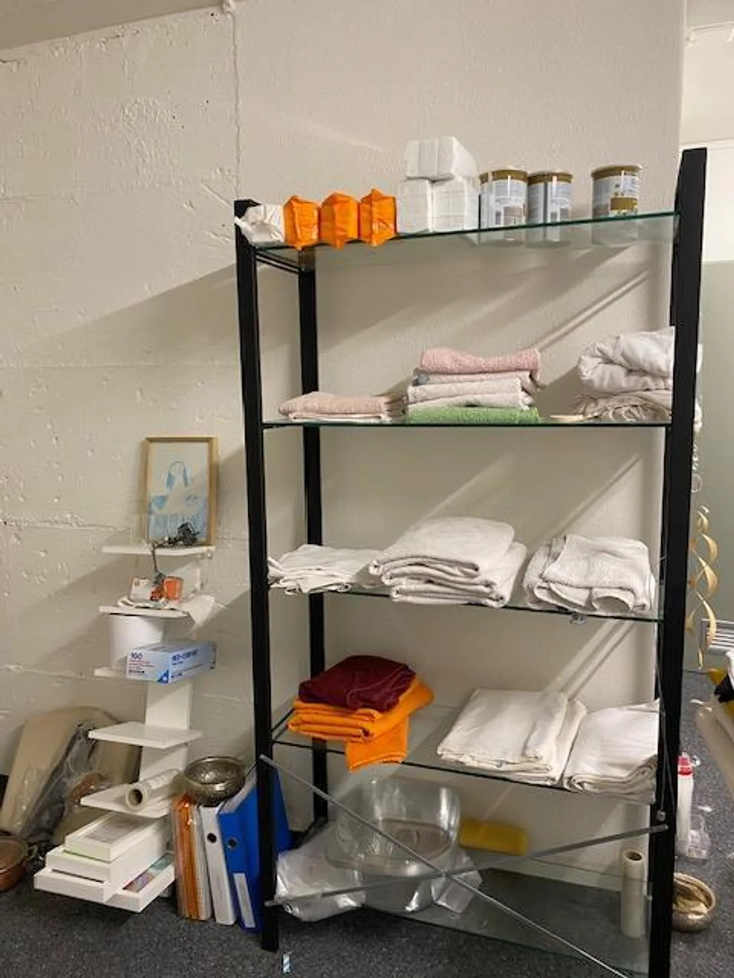 Office space including storage room - Photo 10 of 12