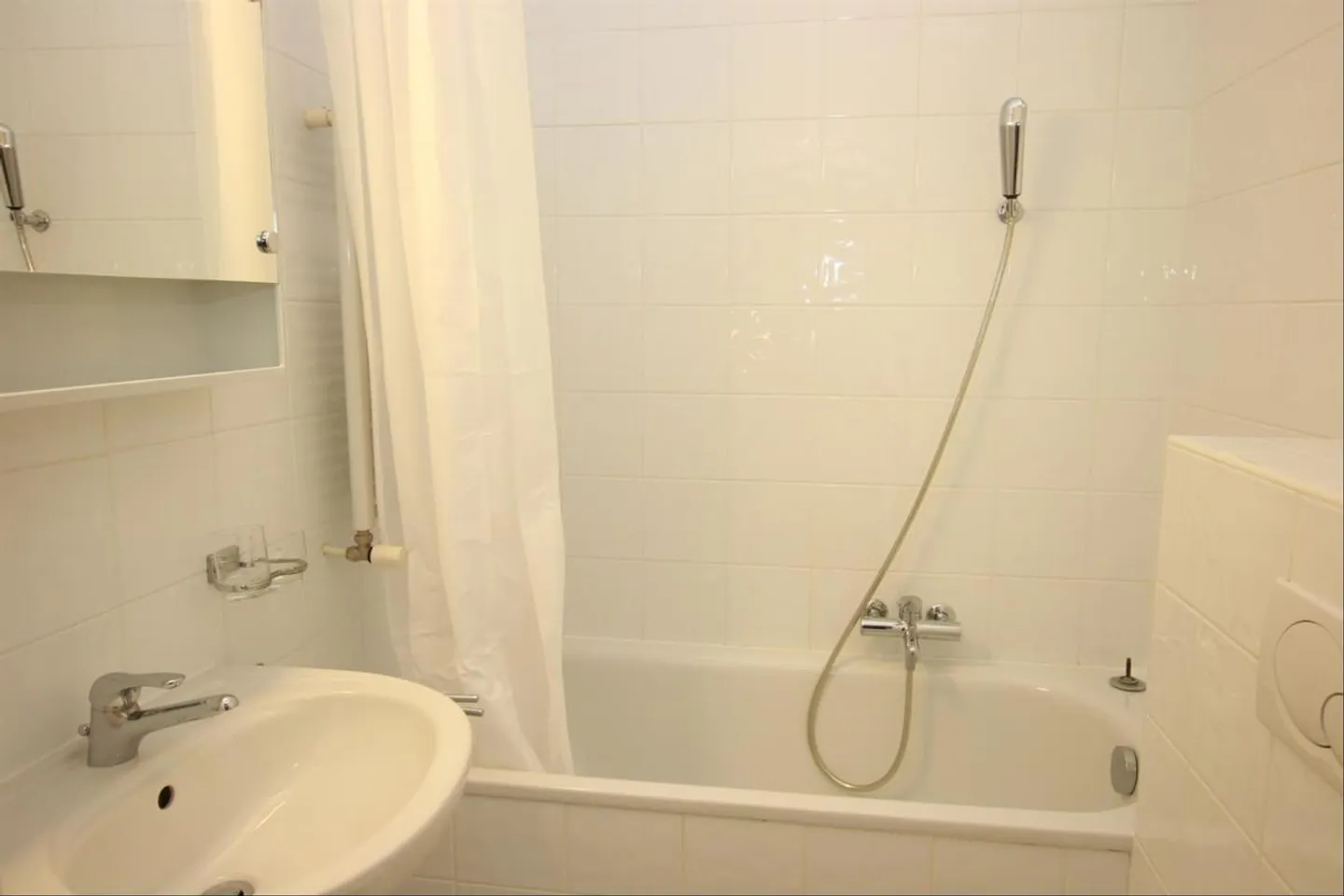 Furnished apartment for rent - Photo 4 of 5