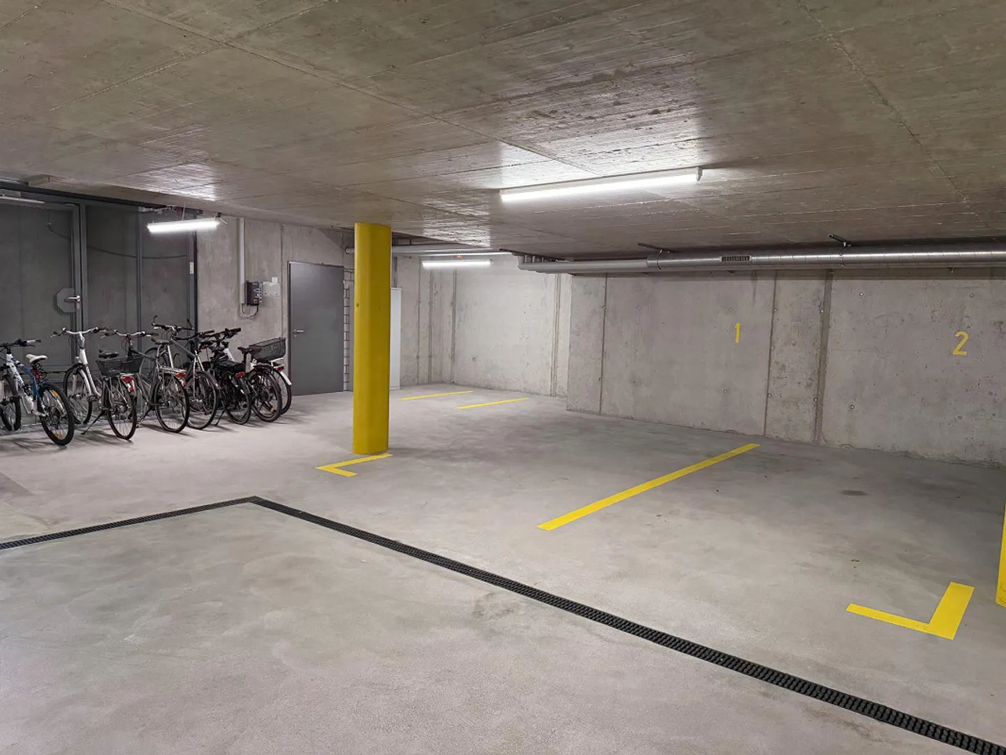 Motorrad Parkplatz nähe Spital Frauenfeld - Foto 3 von 4