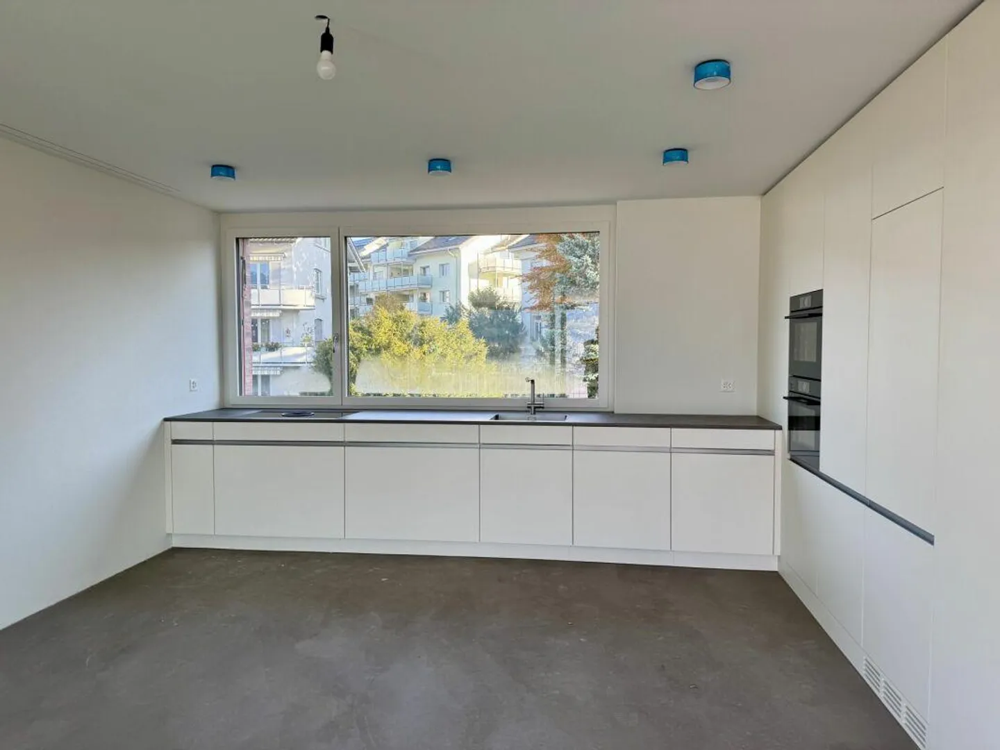 Exclusive penthouse with panorama - first rental on Abendweg - Photo 2 of 8