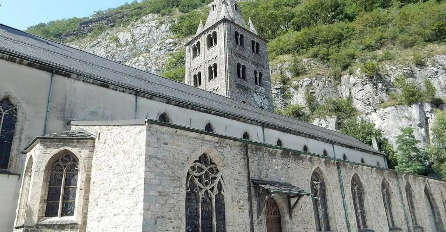 3.5 room apartment in good condition - Bright & functional - View of the Abbey - Saint-Maurice center - Photo 1 of 1