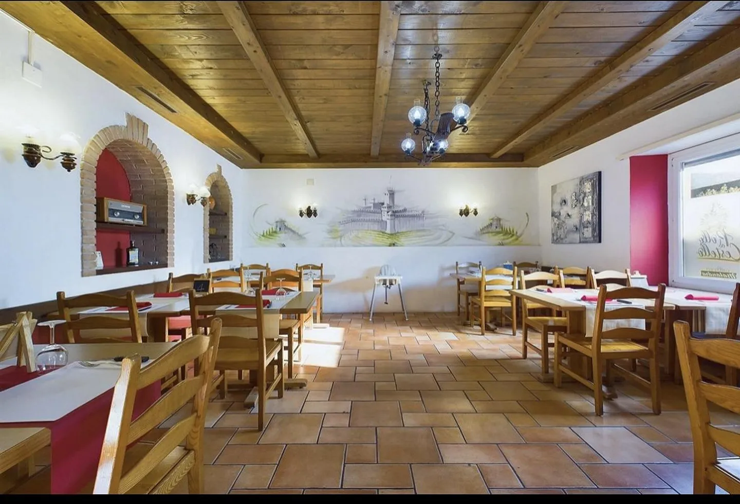 Unique opportunity for rent restaurant grotto - Photo 1 of 4